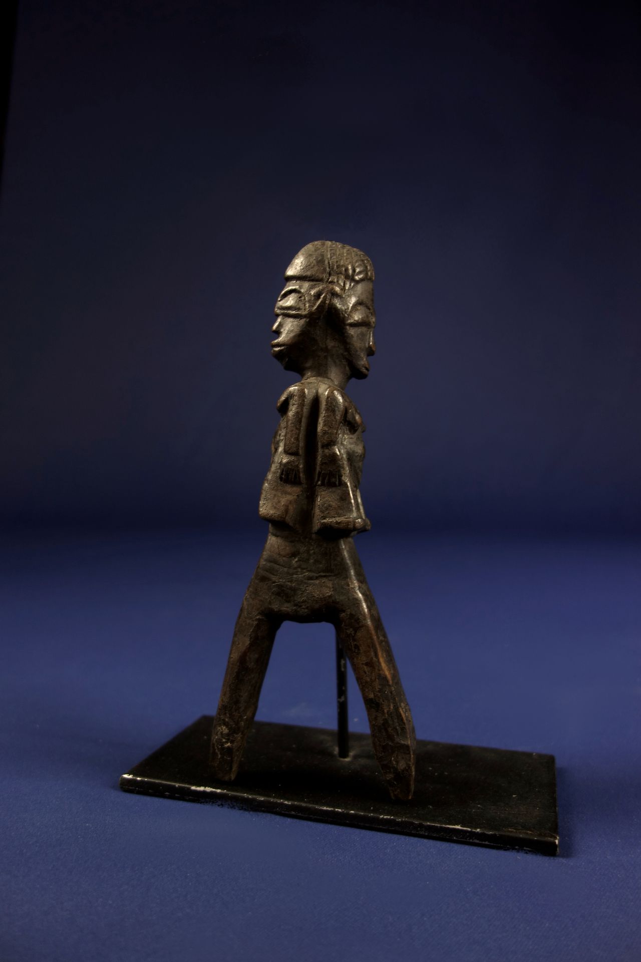 Null Lance-pierre

Bois sculpté

Afrique, Côte d’Ivoire

XXe siècle

L. : 19 cm
&hellip;
