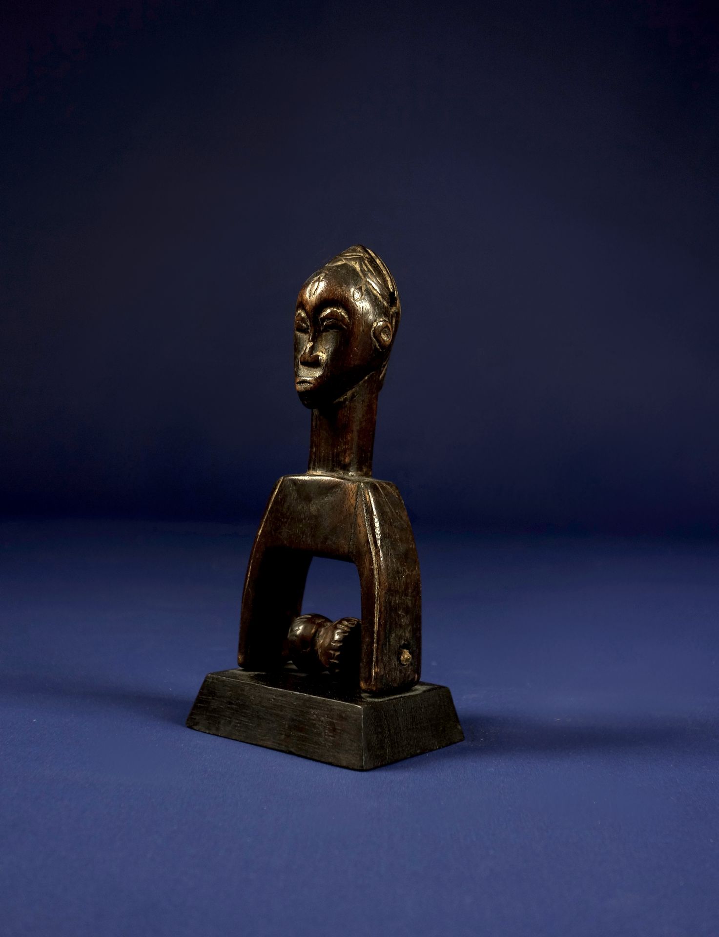 Null Etrier et sa poulie à tête de femme

Bois sculpté

Afrique, Baoulé, Côte d’&hellip;