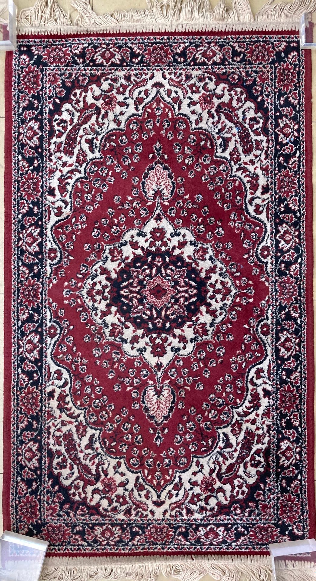 Null Petit tapis de prière mécanique, champ cramoisi orné de motifs floraux styl&hellip;
