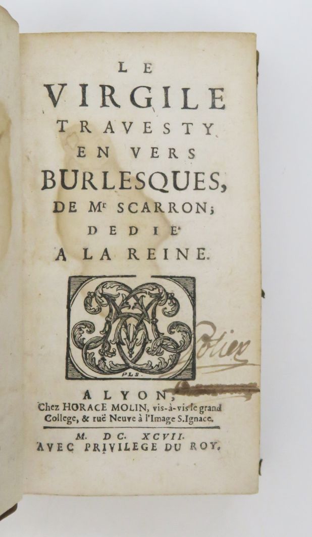 Null SCARRON (Paul). Le Virgile travesty en vers burlesques. Lyon, Molin, 1697.
&hellip;