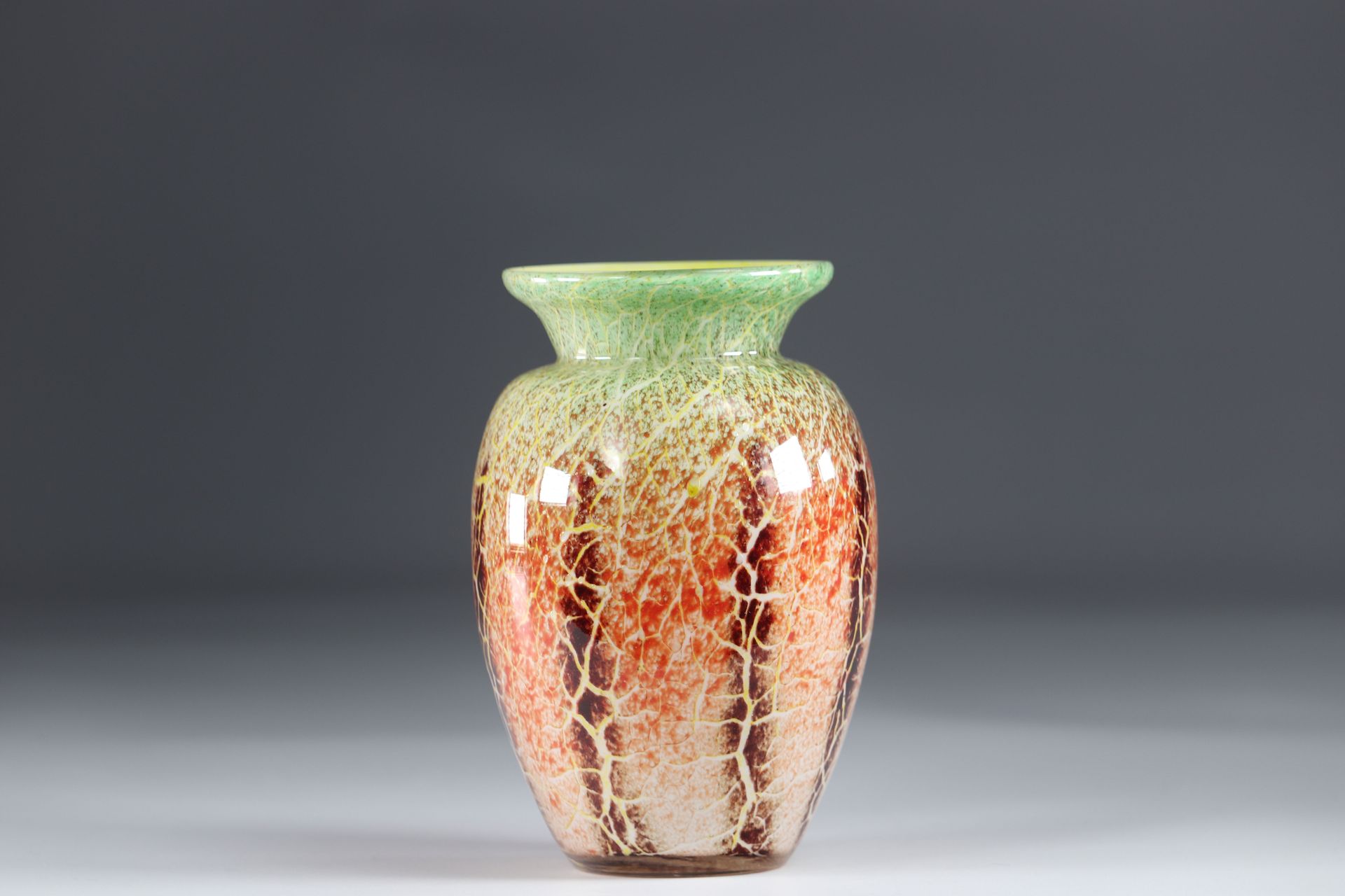 Vase Opaline éclats de couleurs 20ème Opalvase Farbsprengungen 20.
Maße: H=170mm&hellip;