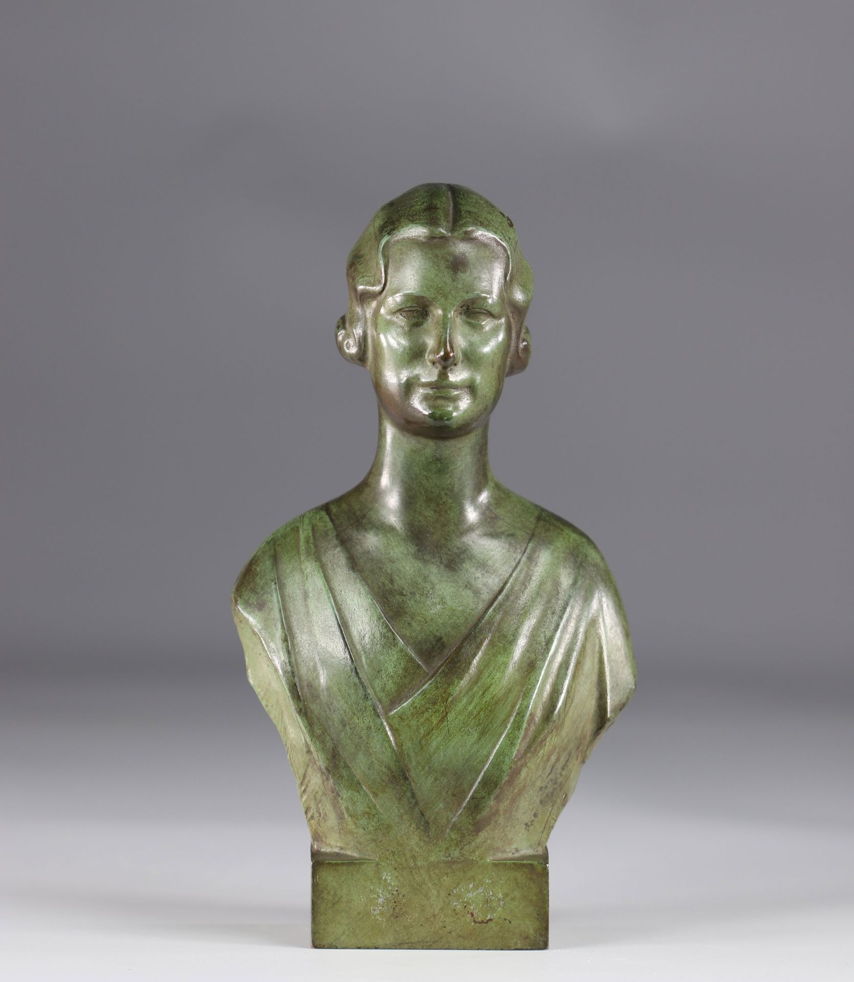 Victor DEMANET (1895-1964) Reine Elisabeth de Belgique sculpture en bronze Victo&hellip;
