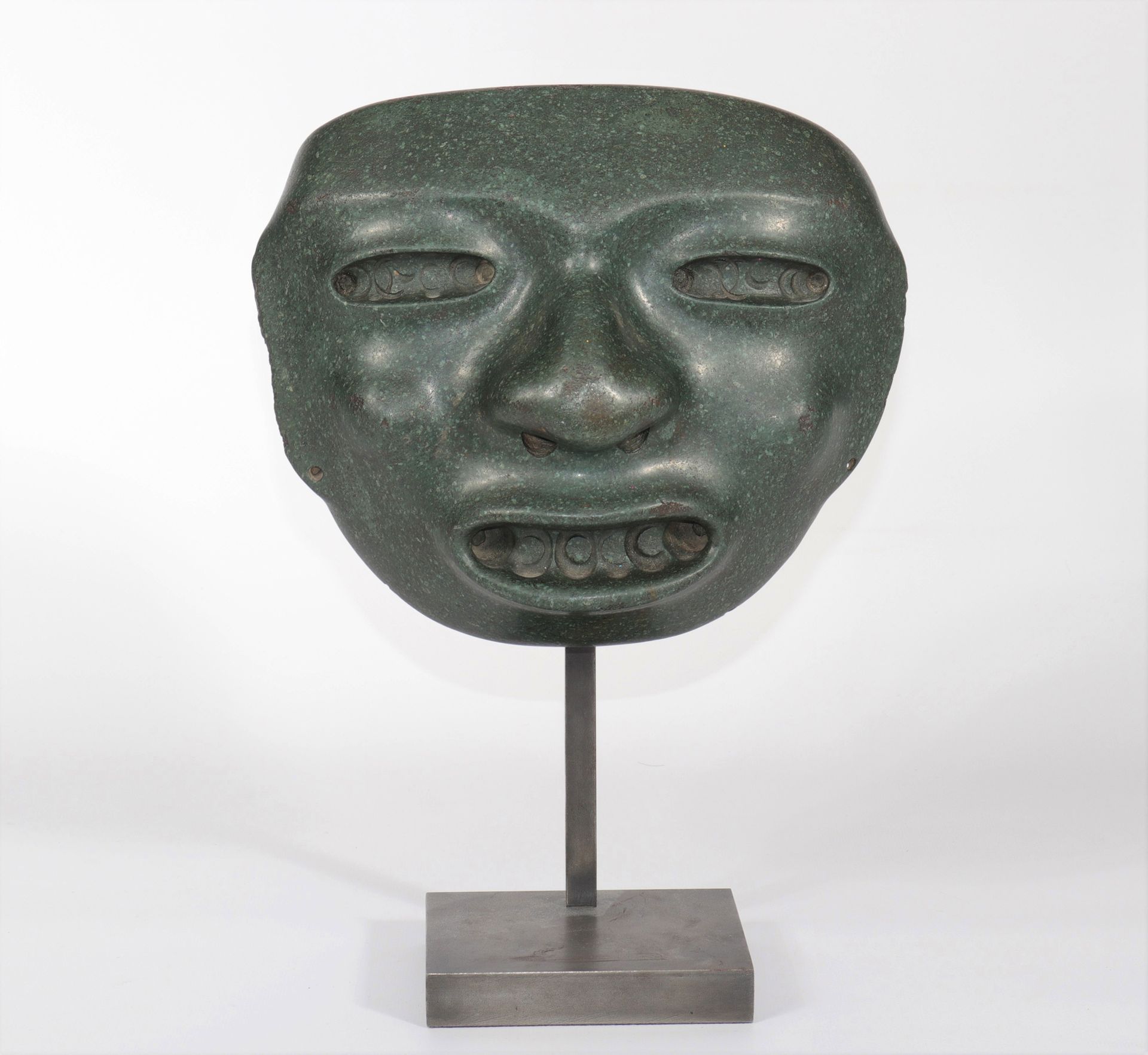 Exceptionnel masque en pierre de TEOTIHUACAN, vers 450-650 après J.-C. Außergewö&hellip;