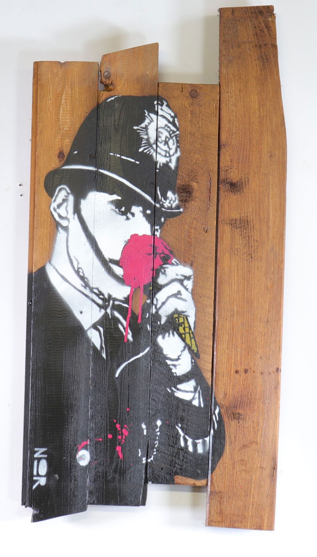 Lucienne GILSON (1914) Spraypaint sur bois, Noir Artist "Cop Love" Lucienne GILS&hellip;