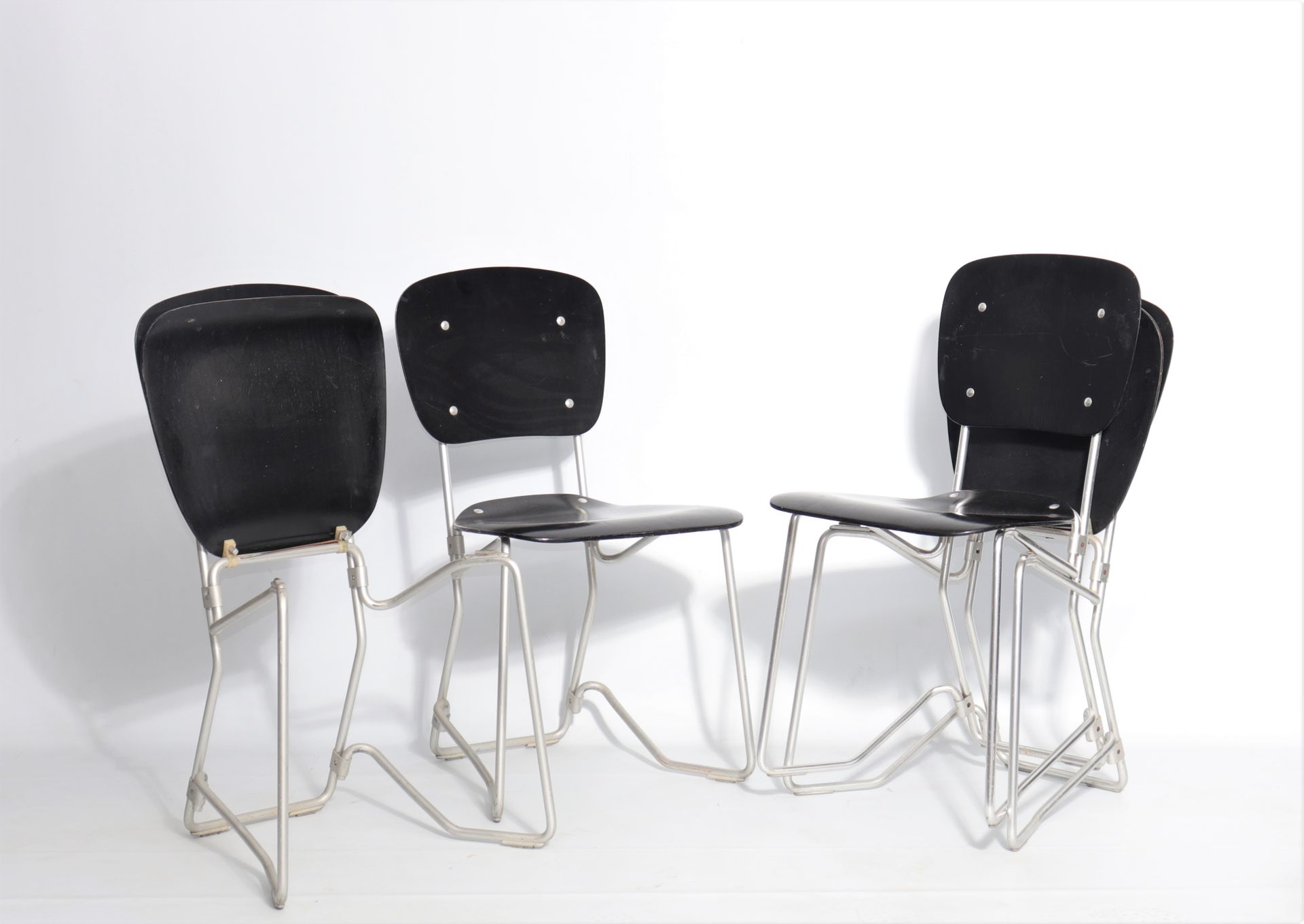 Null ARMIN WIRTH (born in 1903) Suite of four chairs
Weight: 14.00 kg
Dimensions&hellip;