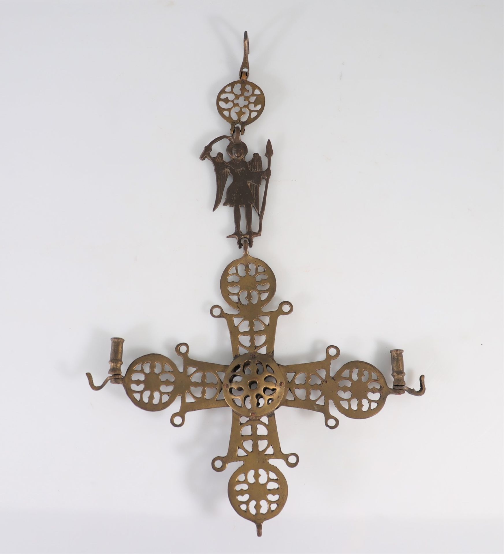 Null Ancienne croix reliquaire russe
Poids: 945 g
Région: Russie
Dimensions: H=5&hellip;