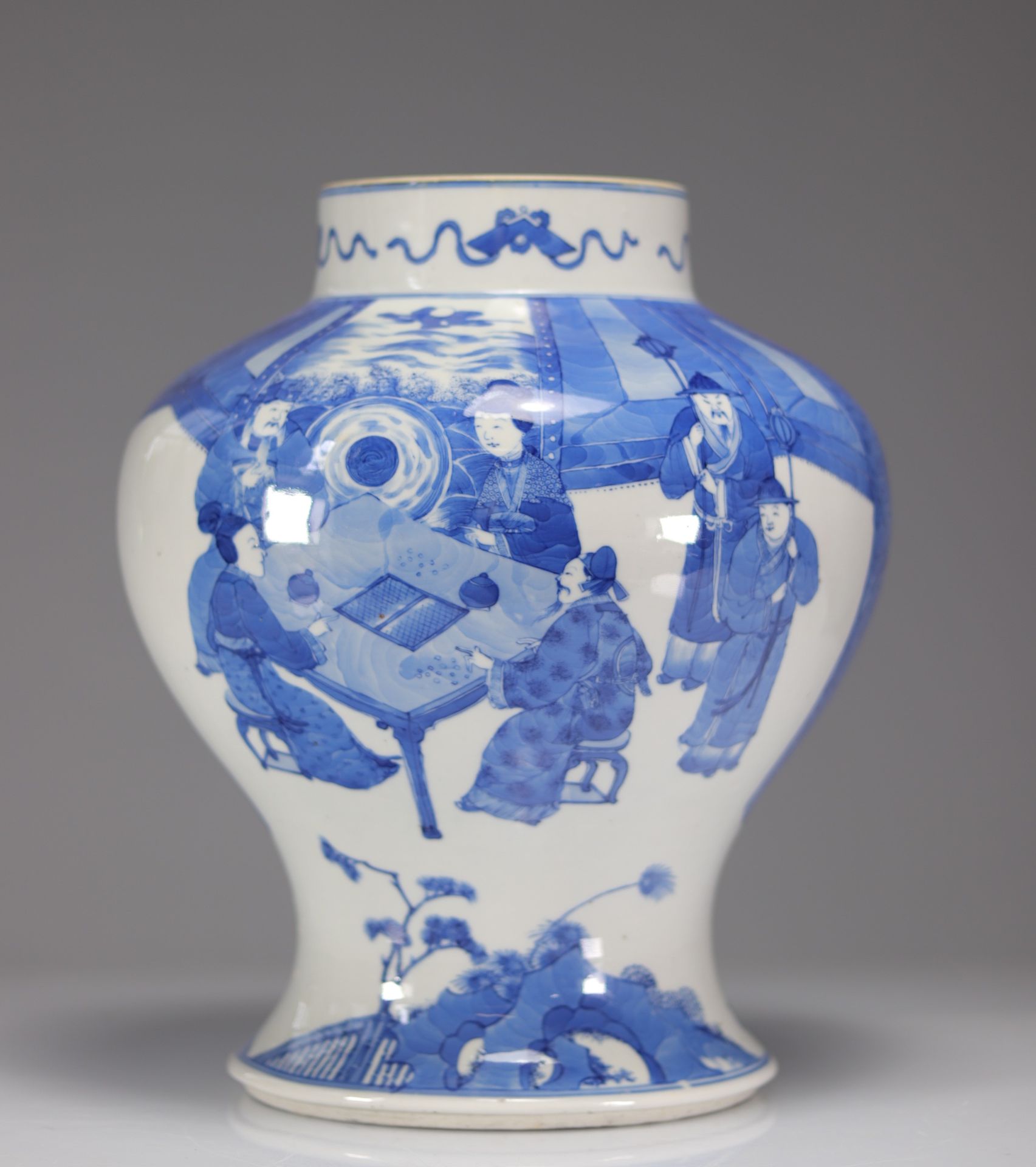 Null Vaso di porcellana bianco blu
Peso: 4,00 kg
Regione: Cina
Dimensioni: H 335&hellip;