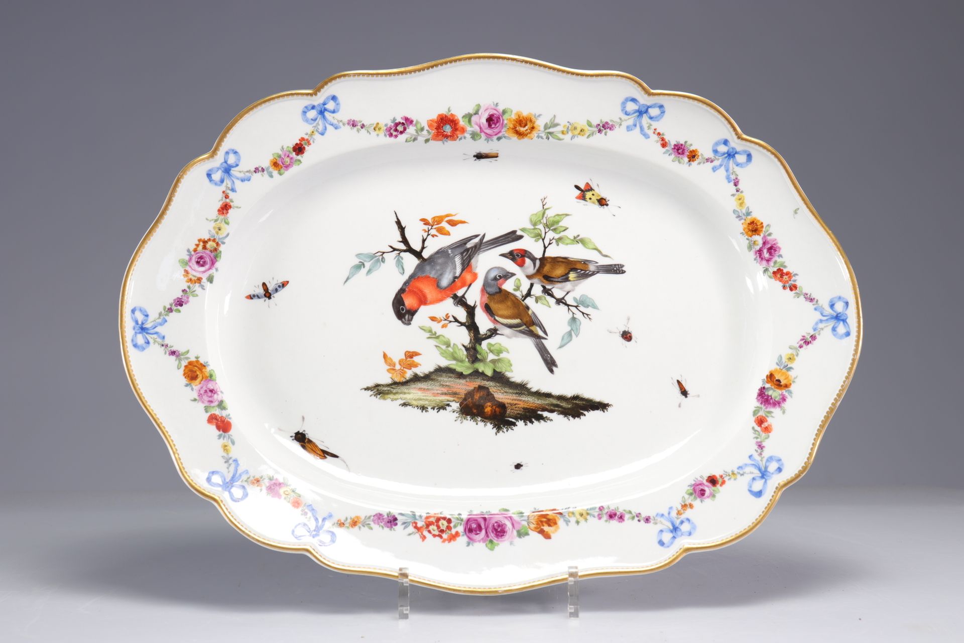 Null Meissen large porcelain dinner plate "bird design
weight: 1.85 kg
Region: G&hellip;