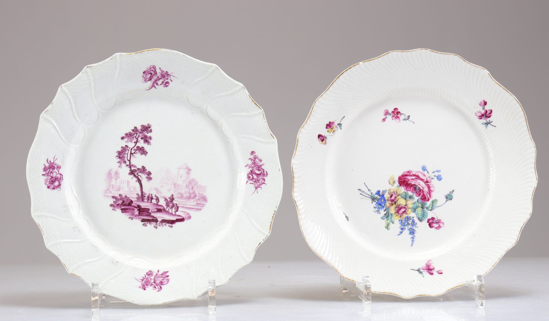 Null Assiettes en porcelaine de Tournai XVIIIème
Poids: 715 g
Région: Belgique
D&hellip;