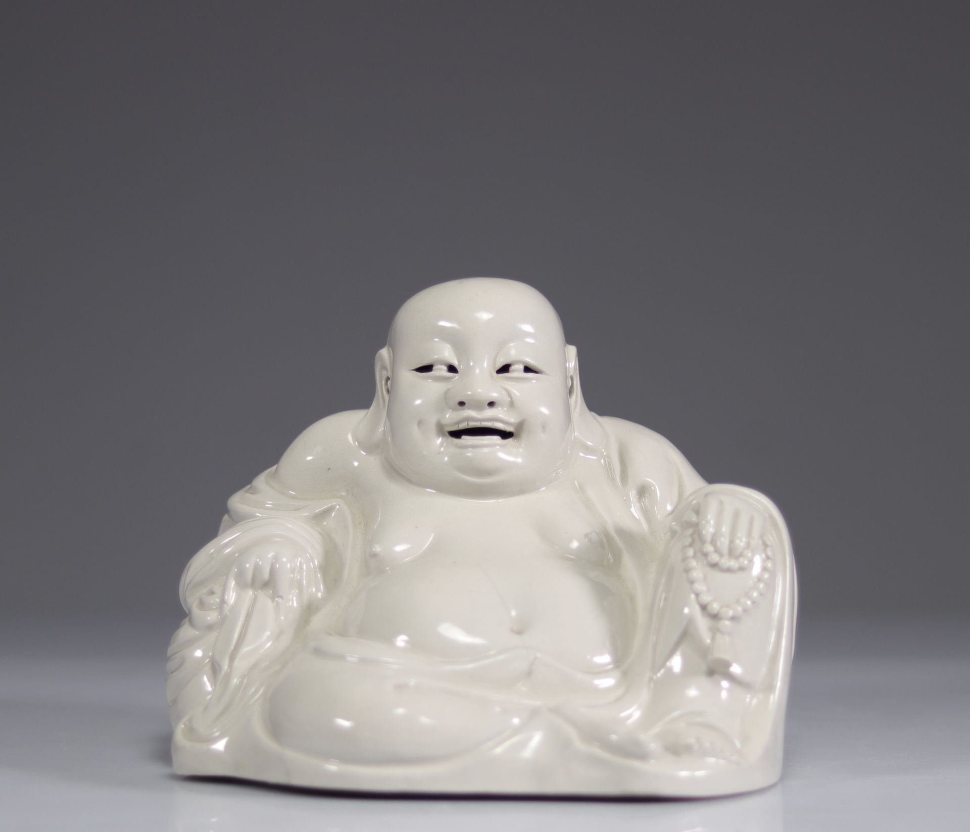 Null Bouddha en blanc de Chine de Dehua
Poids: 1.28 kg
Livraison disponible
Régi&hellip;