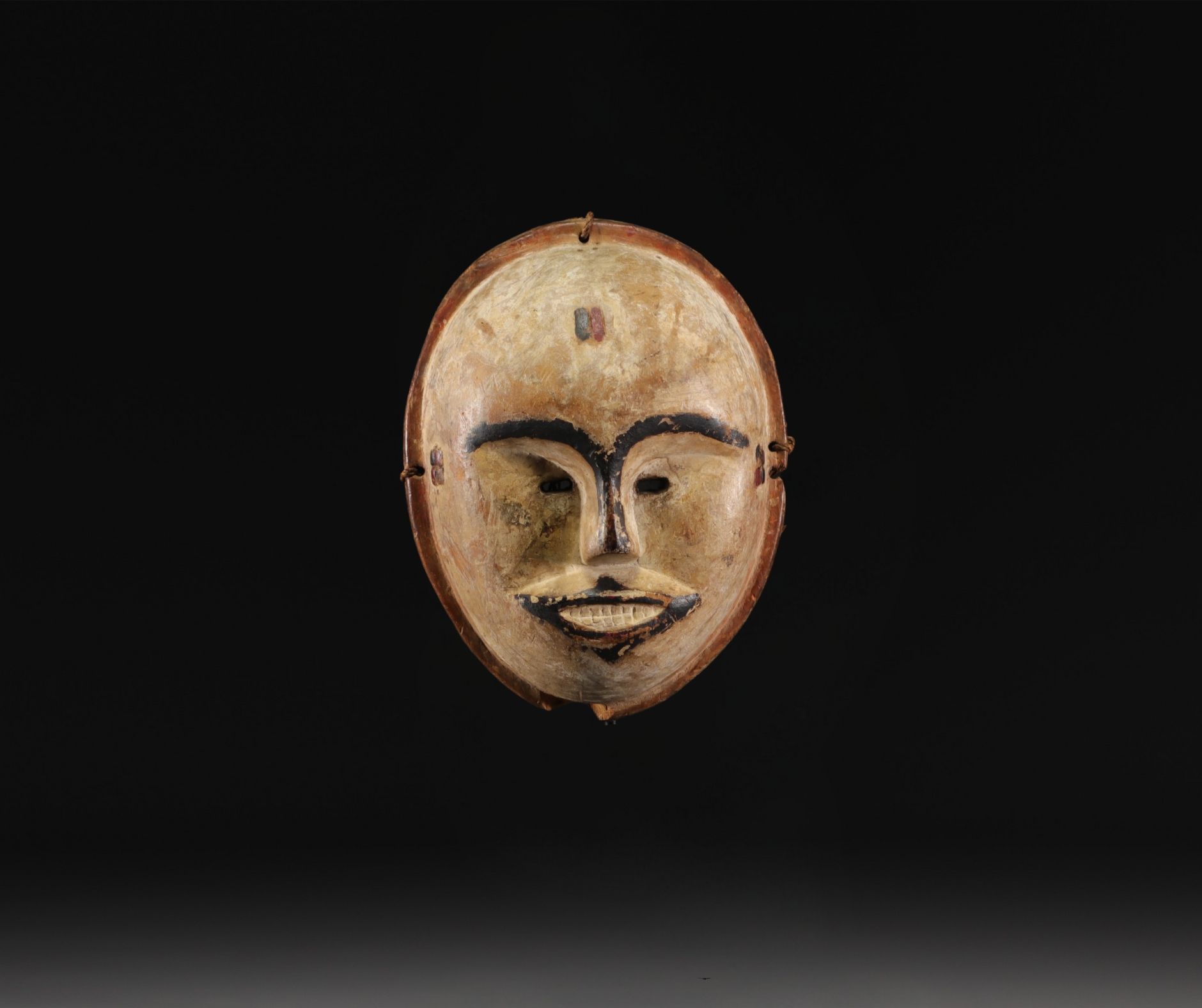 Null Antica maschera Igbo - Nigeria - patina molto bella Età stimata : 1900
Peso&hellip;