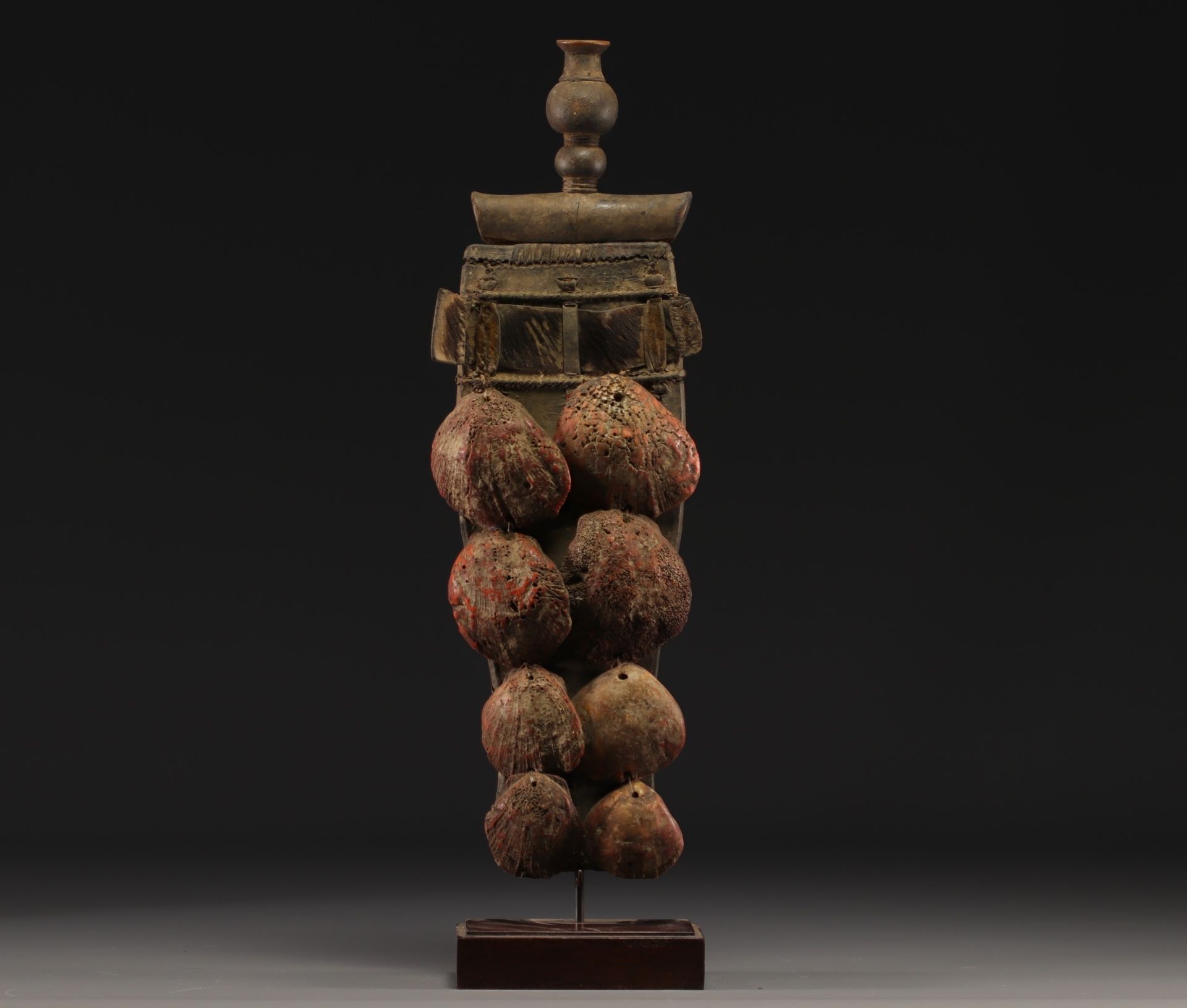 Null Coltello decorato con conchiglie - Baule - Costa d'Avorio
Peso: 1,00 kg
Con&hellip;