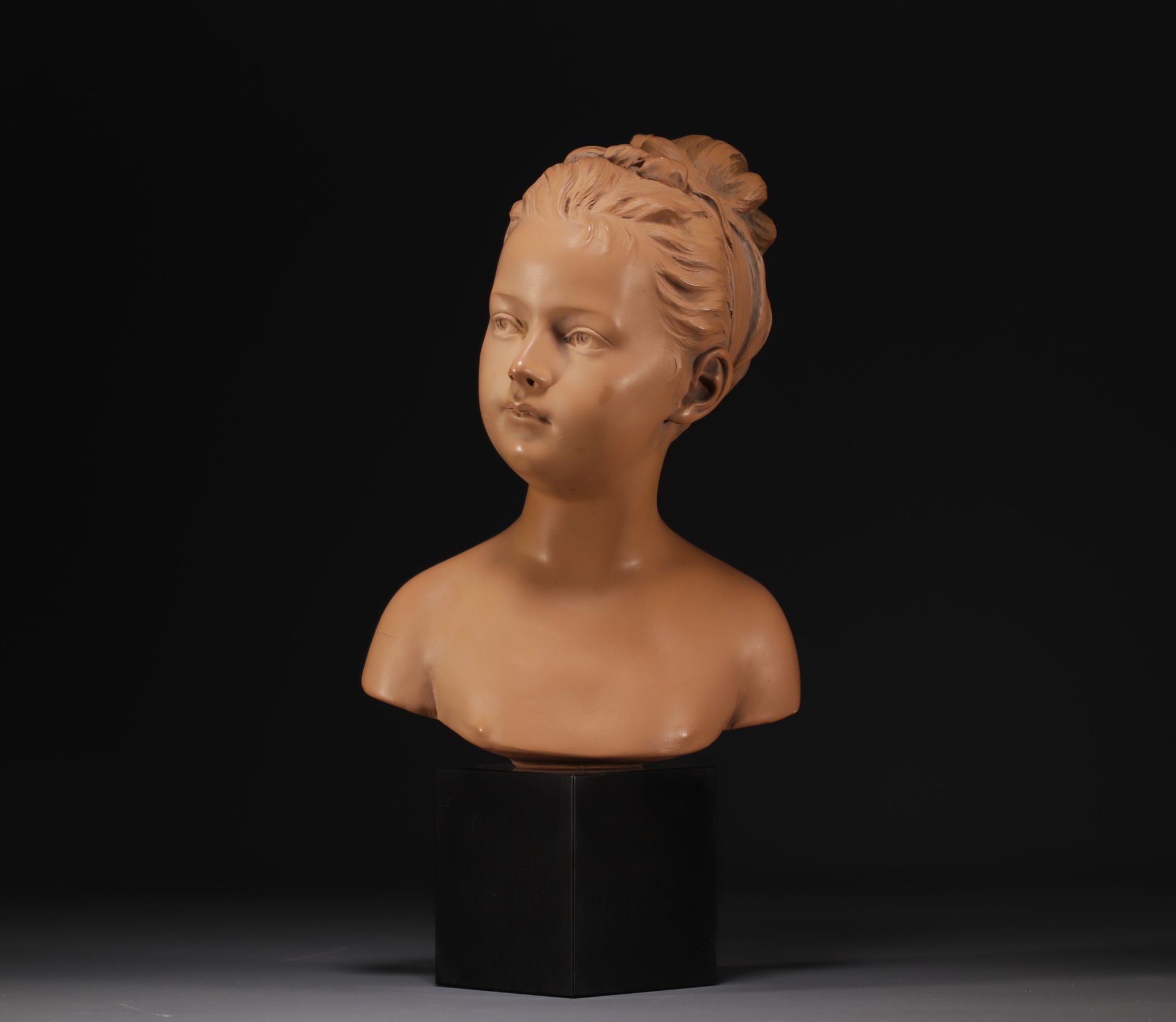 Null "Louise Brongniart" Buste en terre cuite sur socle en marbre noir d'après J&hellip;