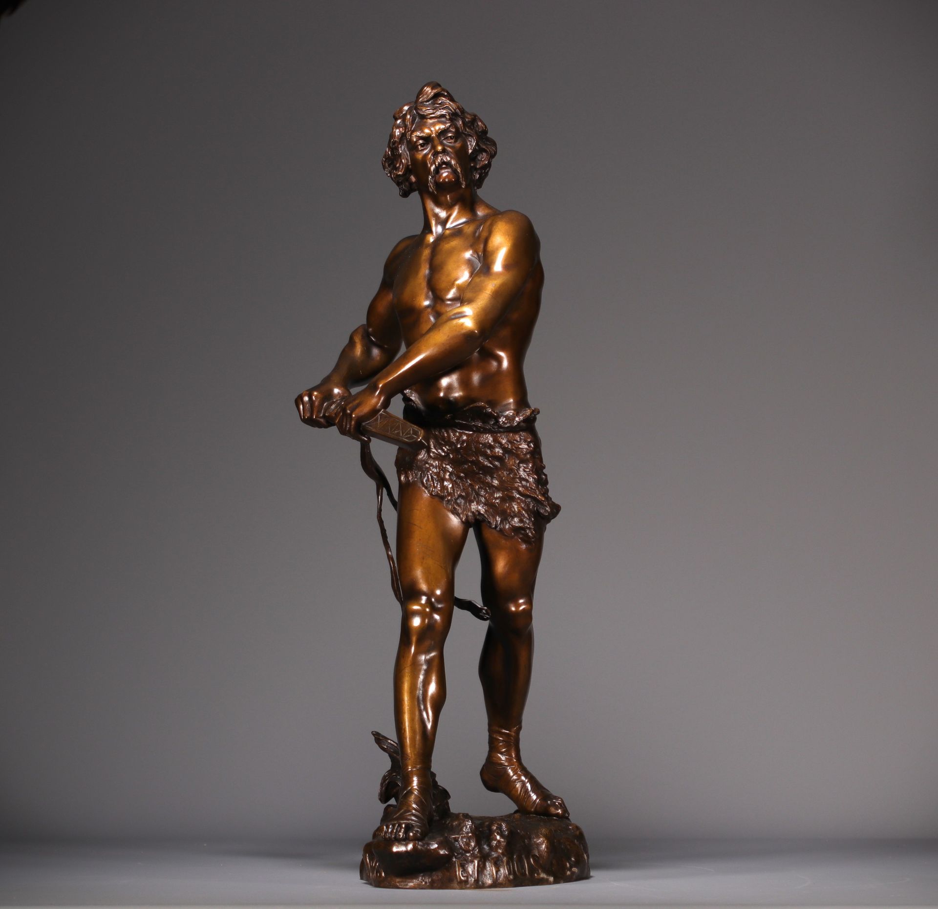 Null Henri FUGÈRE (1872-1944) "PRO ARIS ET FOCIS" Statue en bronze à patine nuan&hellip;
