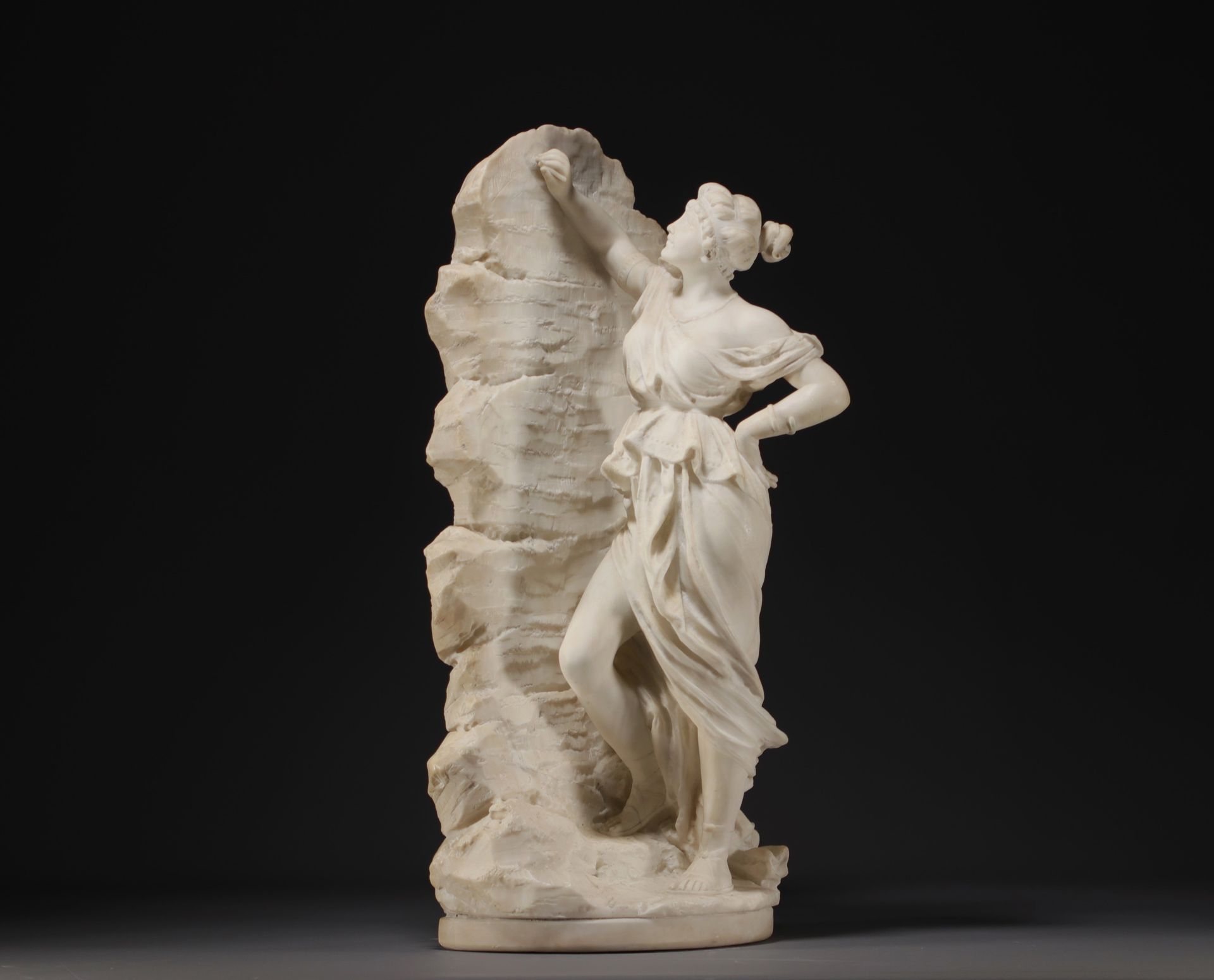 Null Ildebrando BASTIANI (1867-?) - "Young woman naming her lover" White marble &hellip;