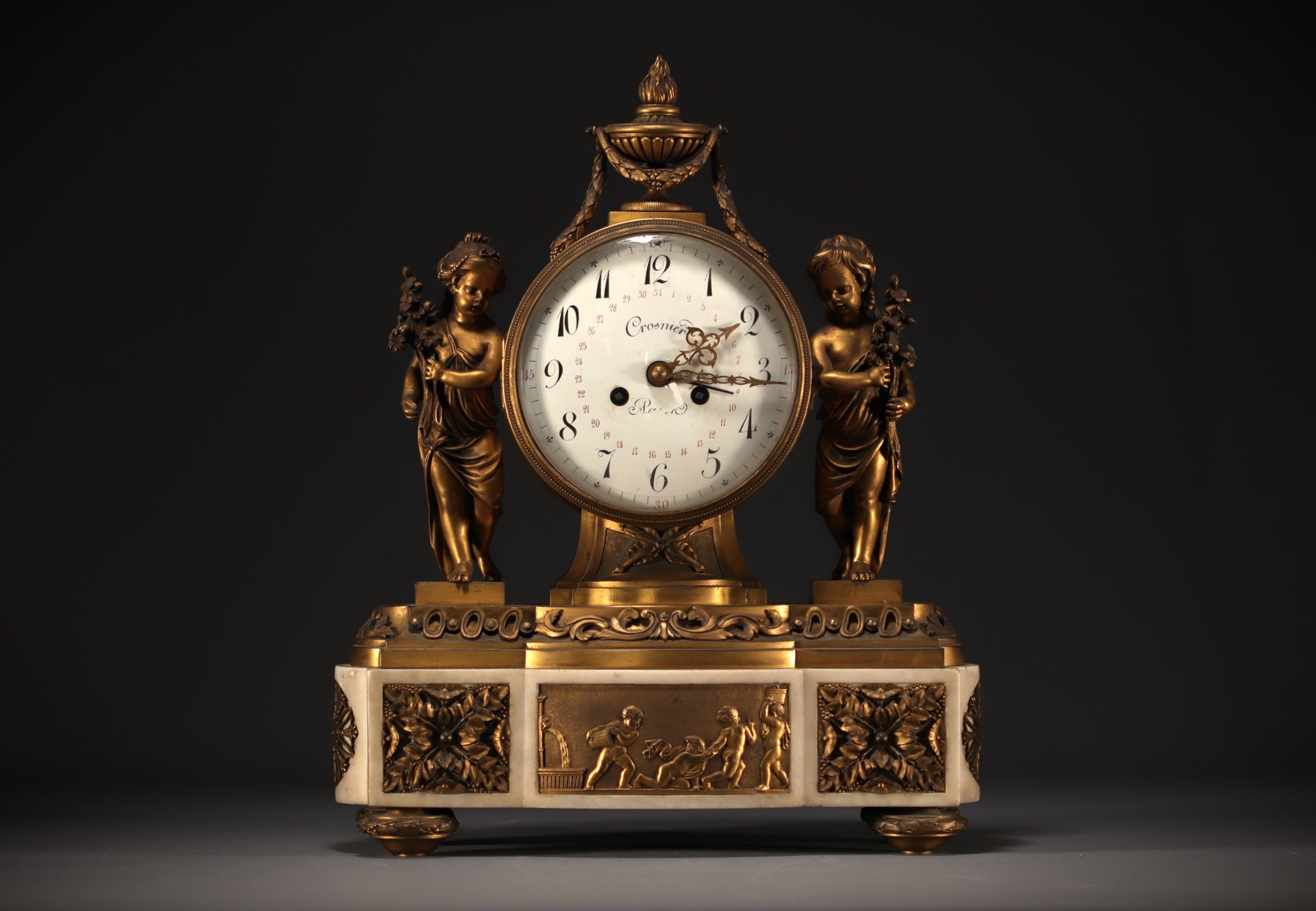 Null Pendule d'époque Louis XVI en bronze doré et marbre blanc, mouvement Crosni&hellip;