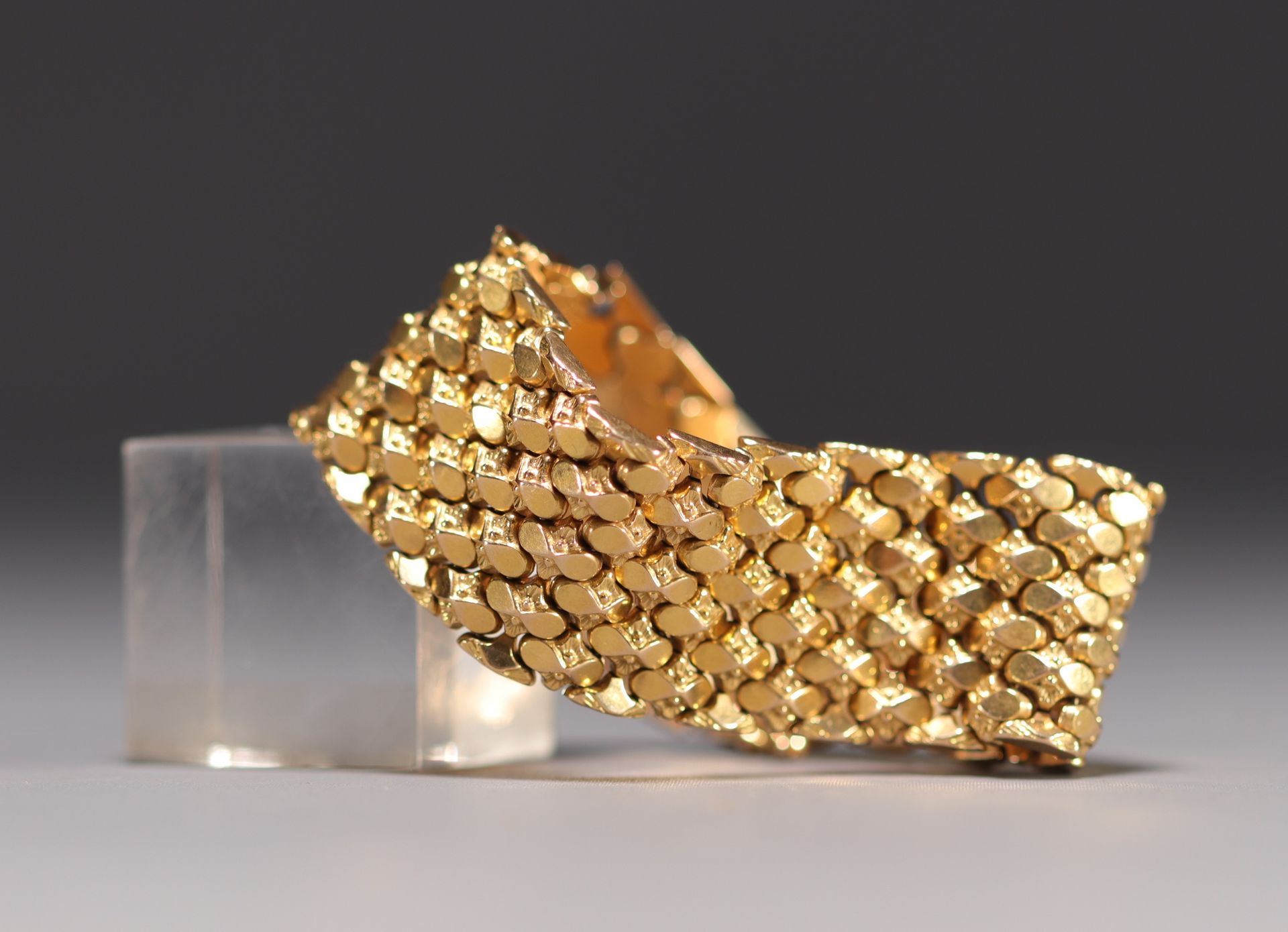Null Large bracelet souple en or jaune 18K de marque FOMP, pour un poids total d&hellip;