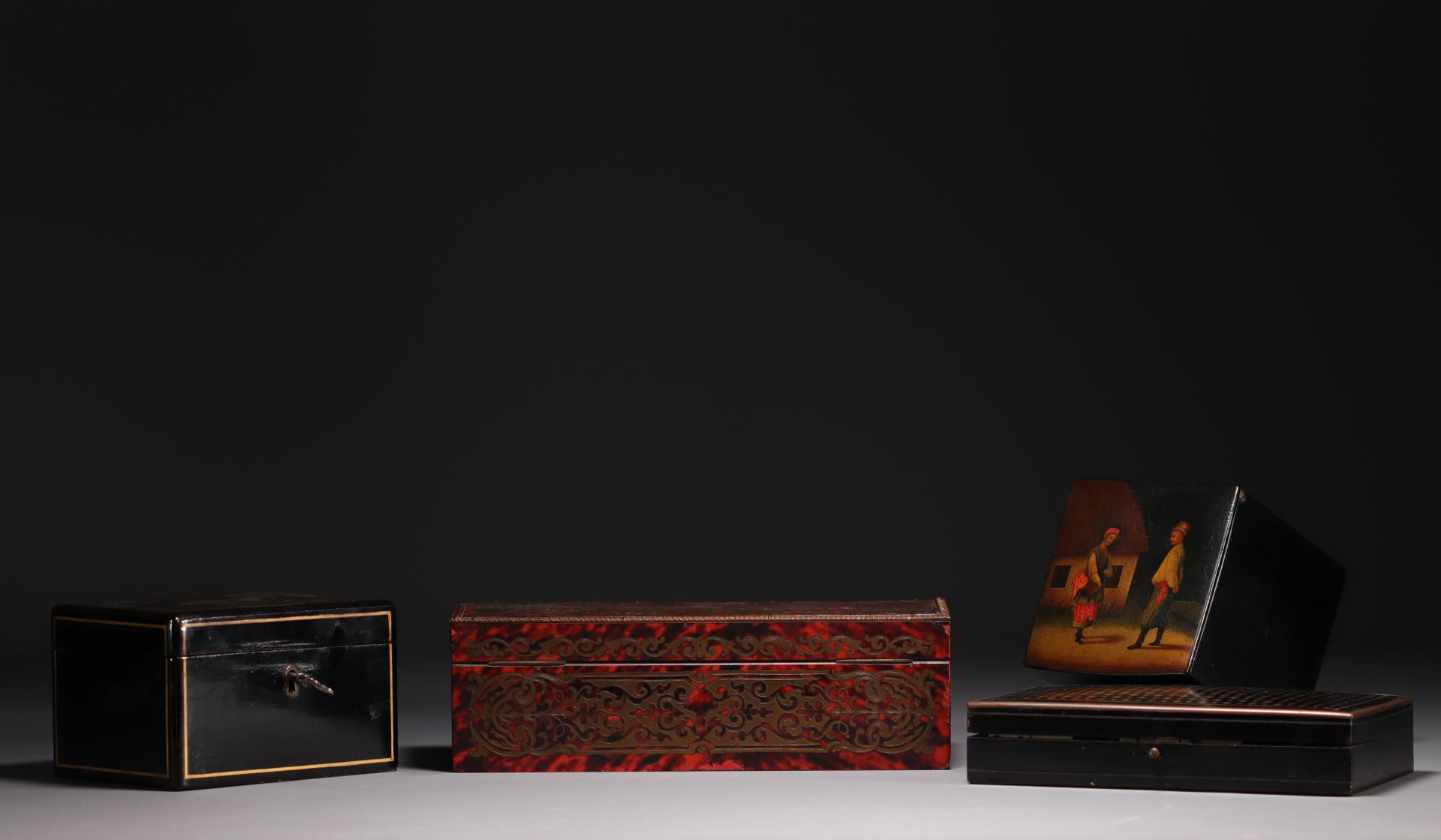 Null Set of four marquetry and lacquer boxes. A glove box stamped Tahan F. Du Ro&hellip;