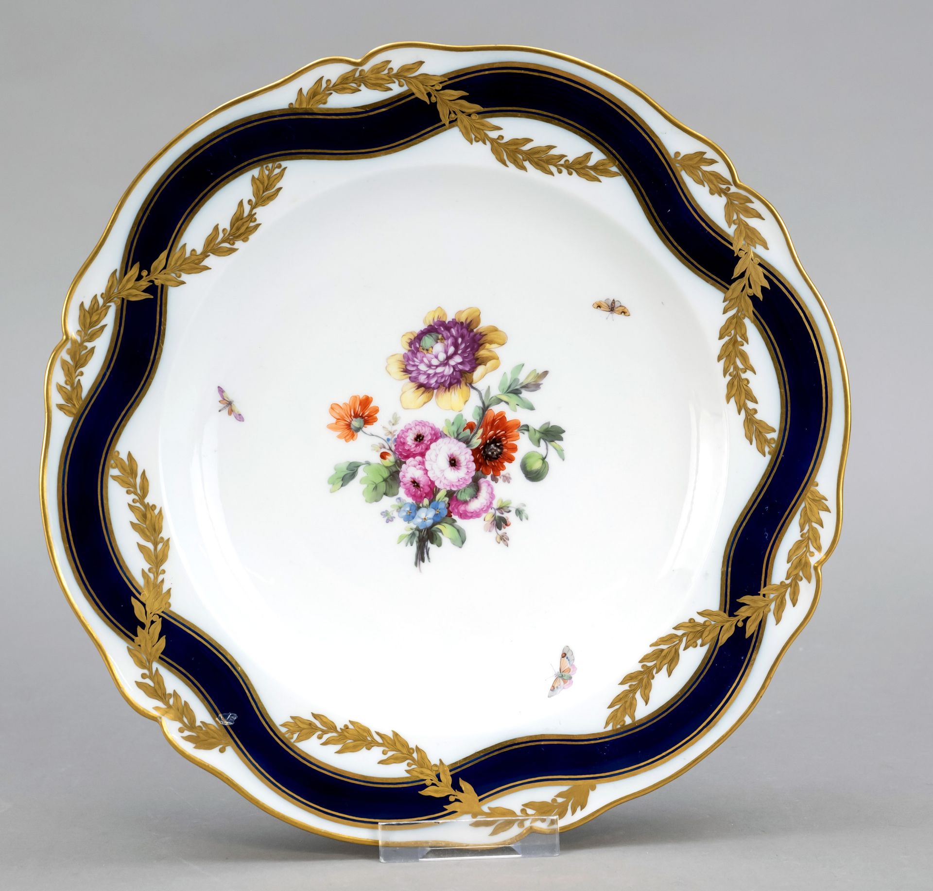 Null Dinner plate from the dinner service with dark blue ribbon for Frederick th&hellip;