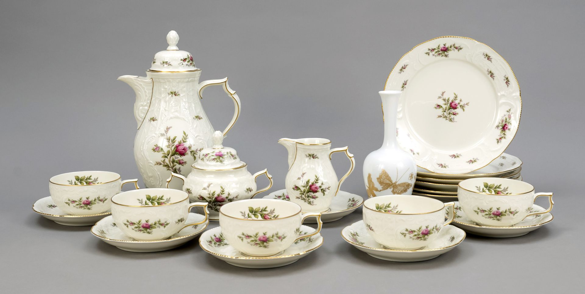 Null 6人咖啡服务，21件，Rosenthal，Classic-Rose，1975年后的标记，形式为Sanssouci，米色带金边，多色玫瑰装饰，咖啡壶，高&hellip;