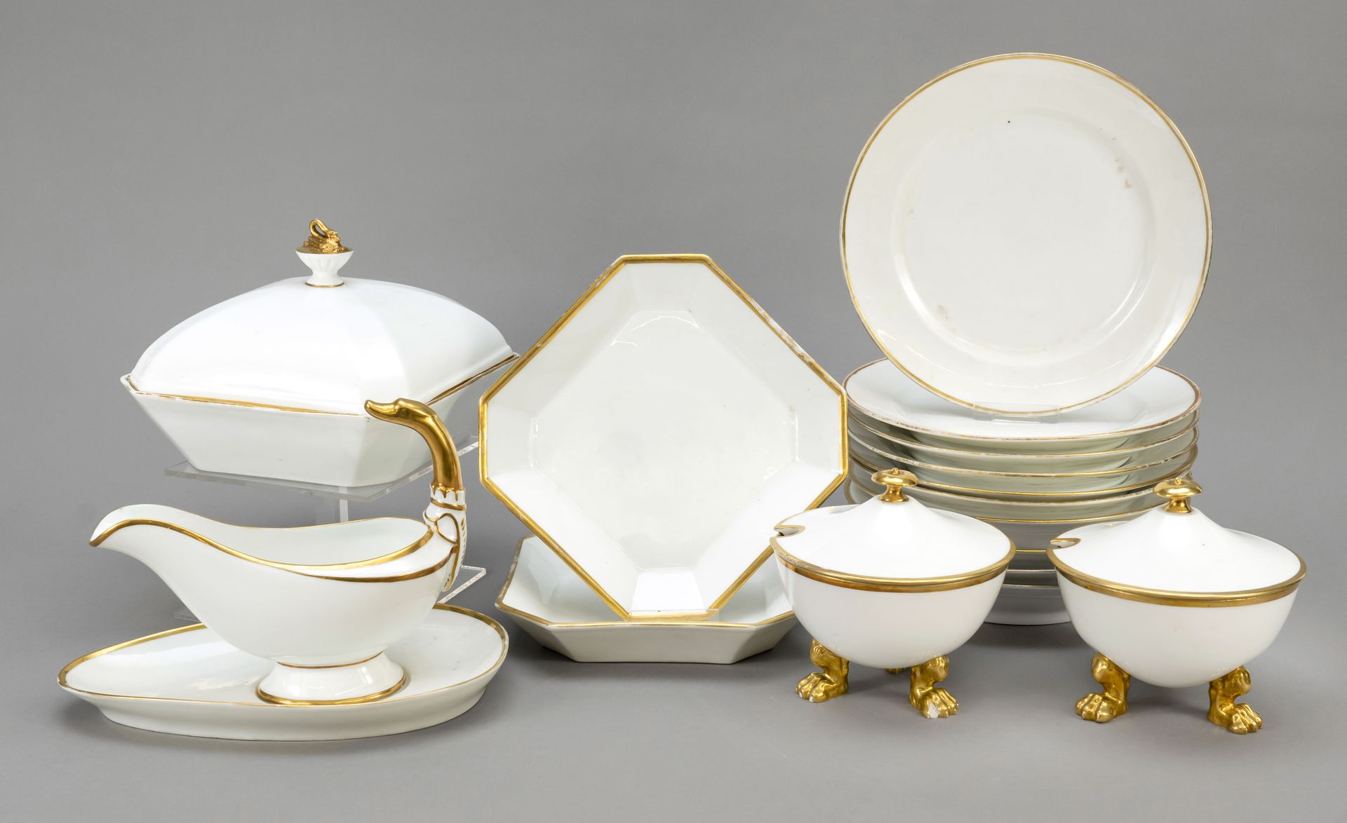 Null Dinner service, 17 pieces, Dagoty, Paris, France, early 19th c., Probably P&hellip;