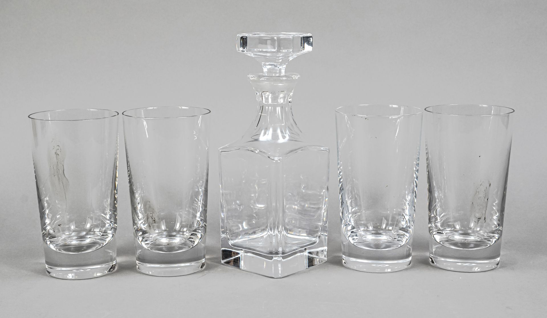 Null 五件套玻璃制品，法国，20世纪下半叶，标有Sevres, Cristal France，小角杯和4个烧杯，透明玻璃，高度分别为14和20.5厘米。