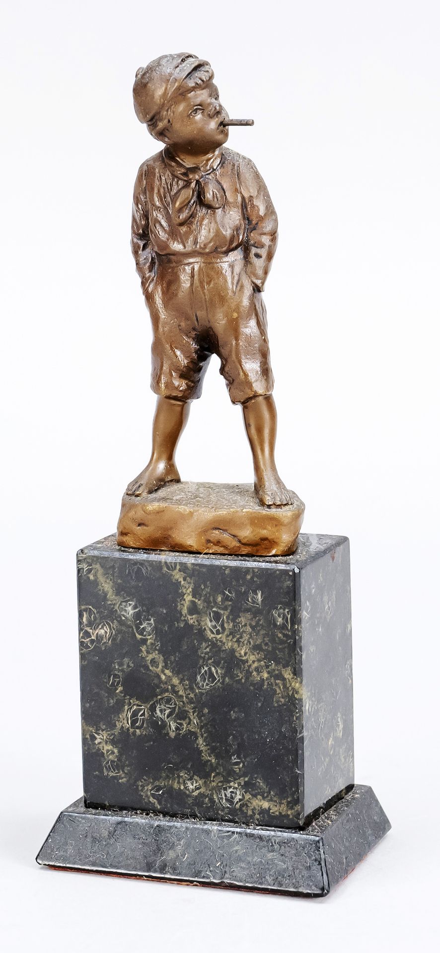 Null Julius Paul Schmidt-Felling (1835-1920), Garçon fumant, bronze à patine bru&hellip;