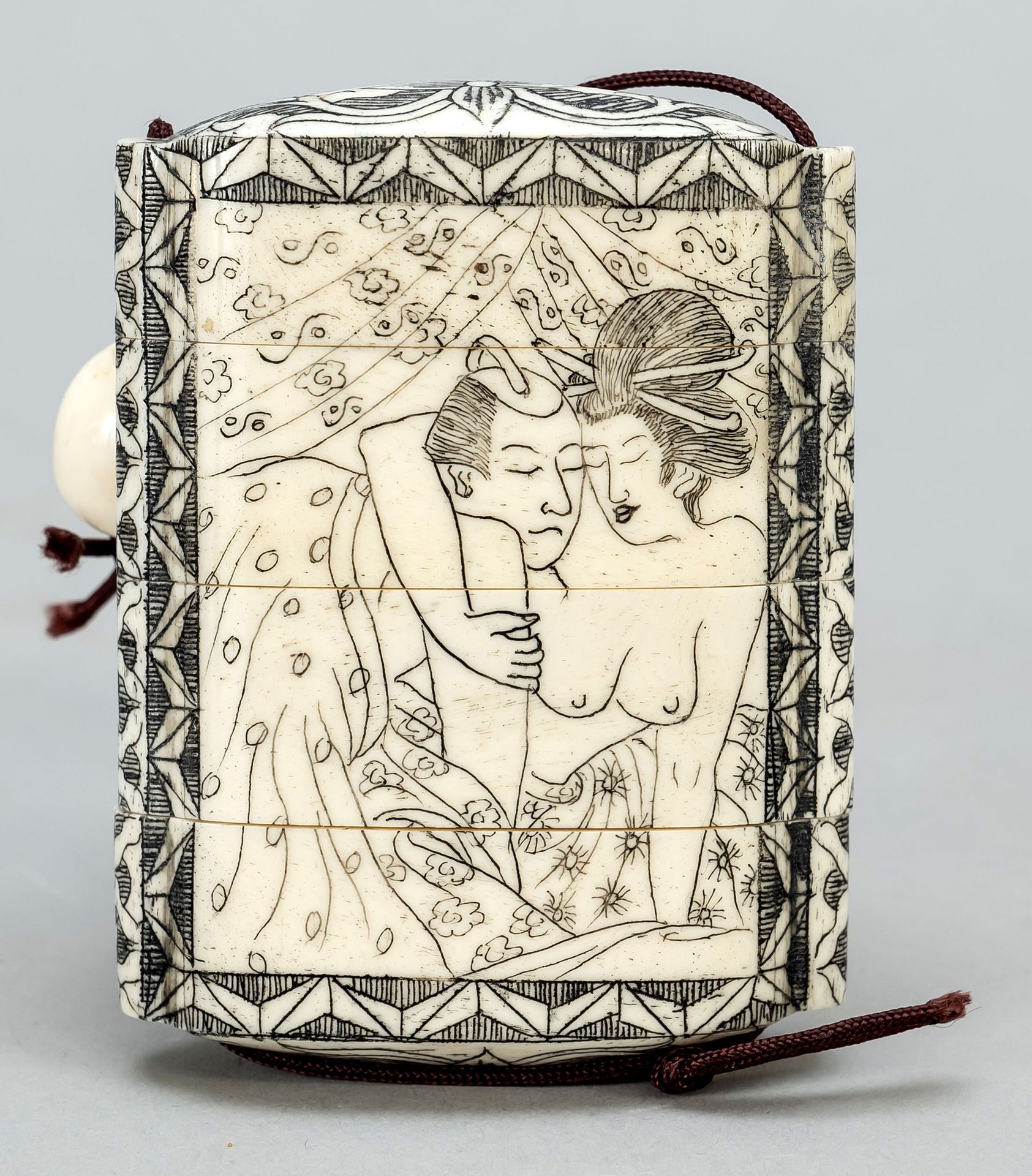 Null Inro, Japan, early 20th c., bone. 4 compartments, recto erotic depiction of&hellip;
