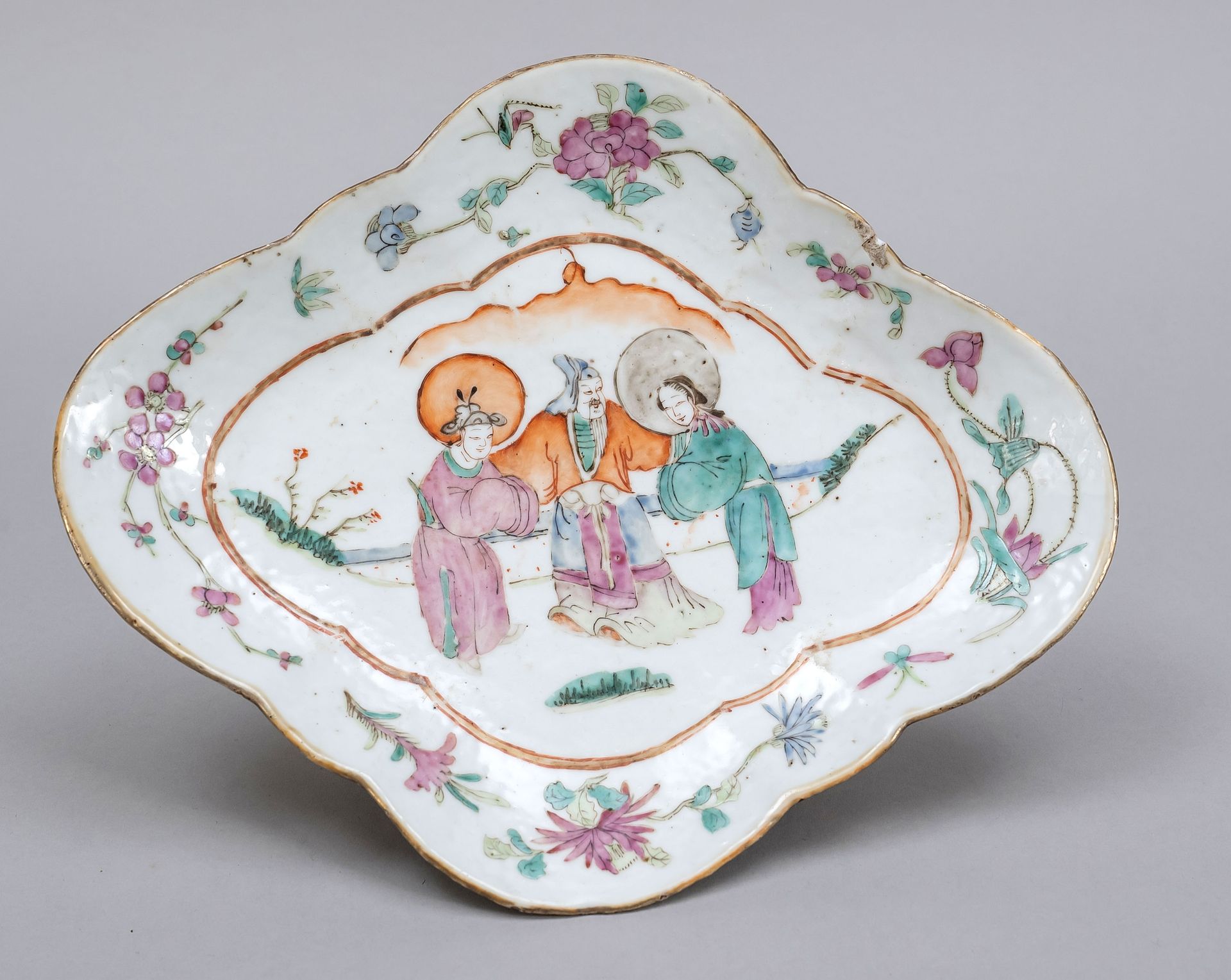 Null Famille Rose Stembowl, Chine, 19e s., forme galbée ajustée, dans le miroir &hellip;