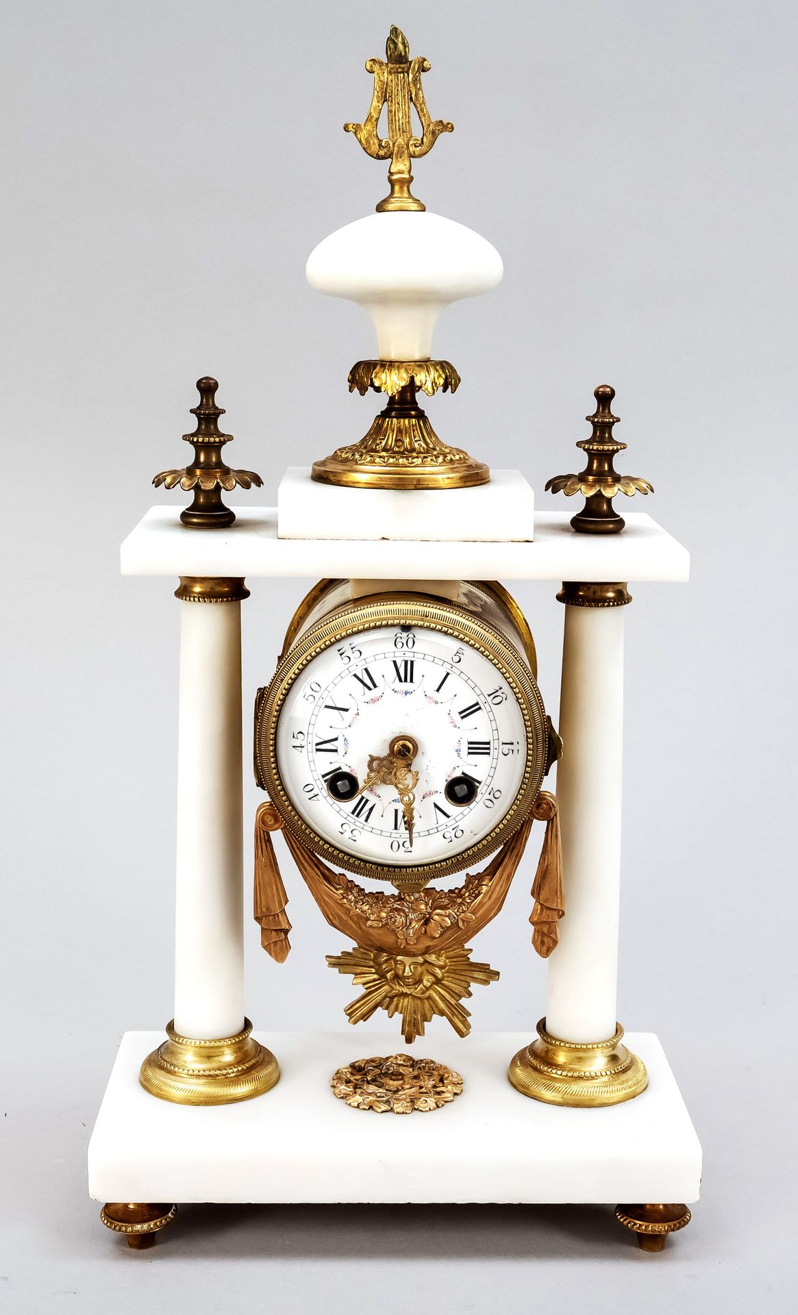 Null French. Pendulum white marble with 2 tapering columns, 2nd half 19th c., cl&hellip;