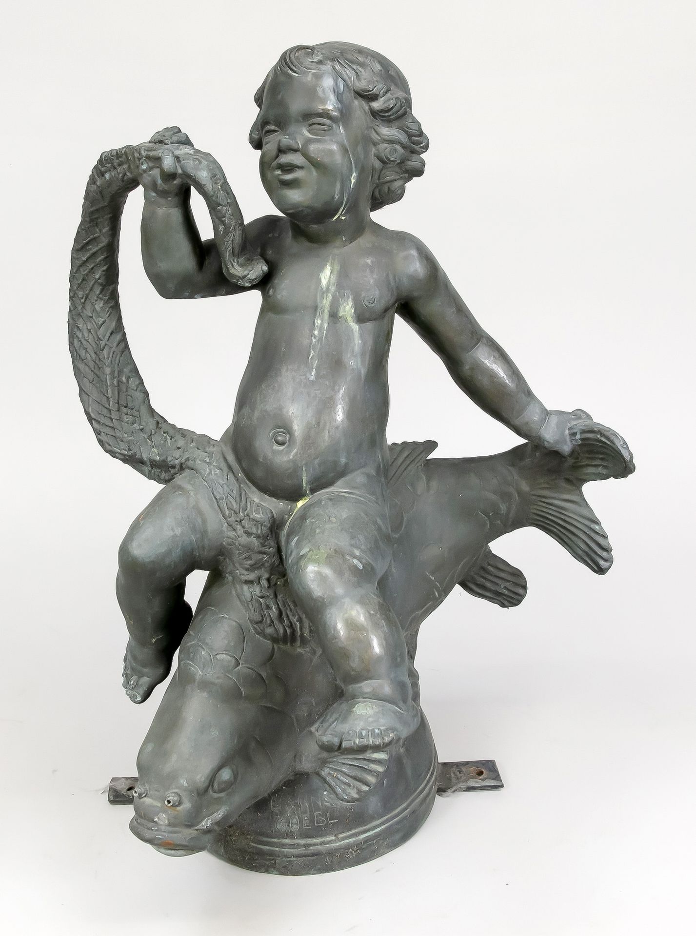 Null Hanns Goebl (1901-1986), Putto con carpa como gran figura de fuente, bronce&hellip;