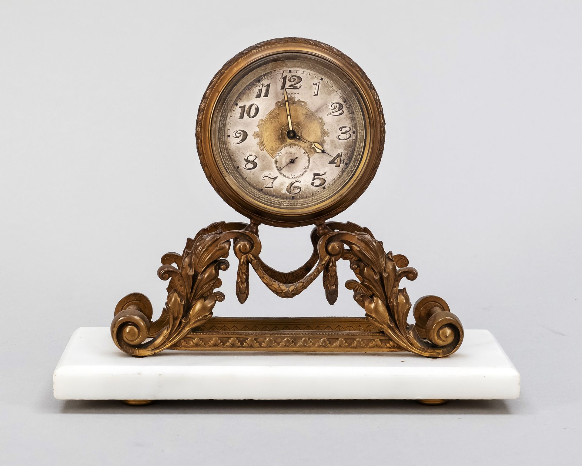 Null Horloge de bureau Eterna, vers 1900, support décoré de rocailles sur marbre&hellip;