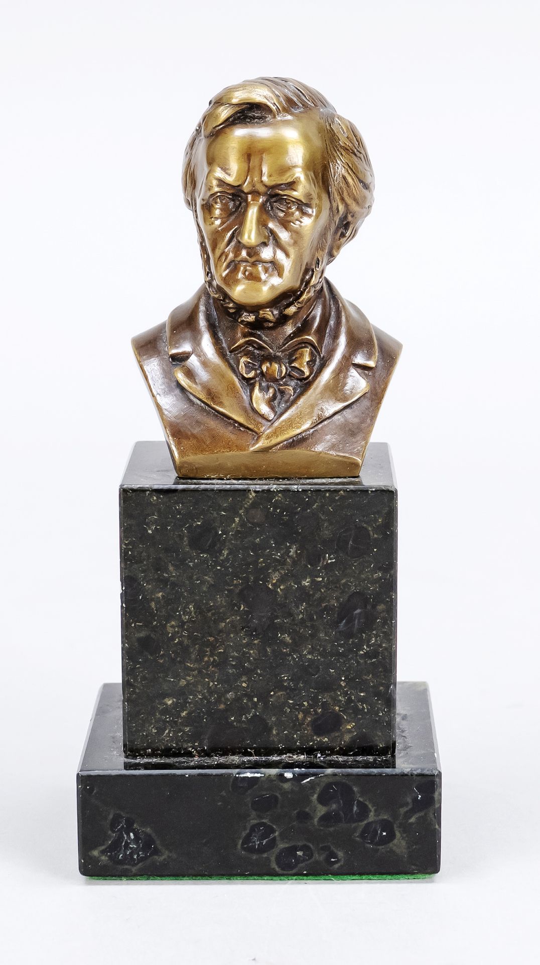 Null Otto Rasmussen (1845-1912), Busto di Richard Wagner, bronzo patinato su pie&hellip;