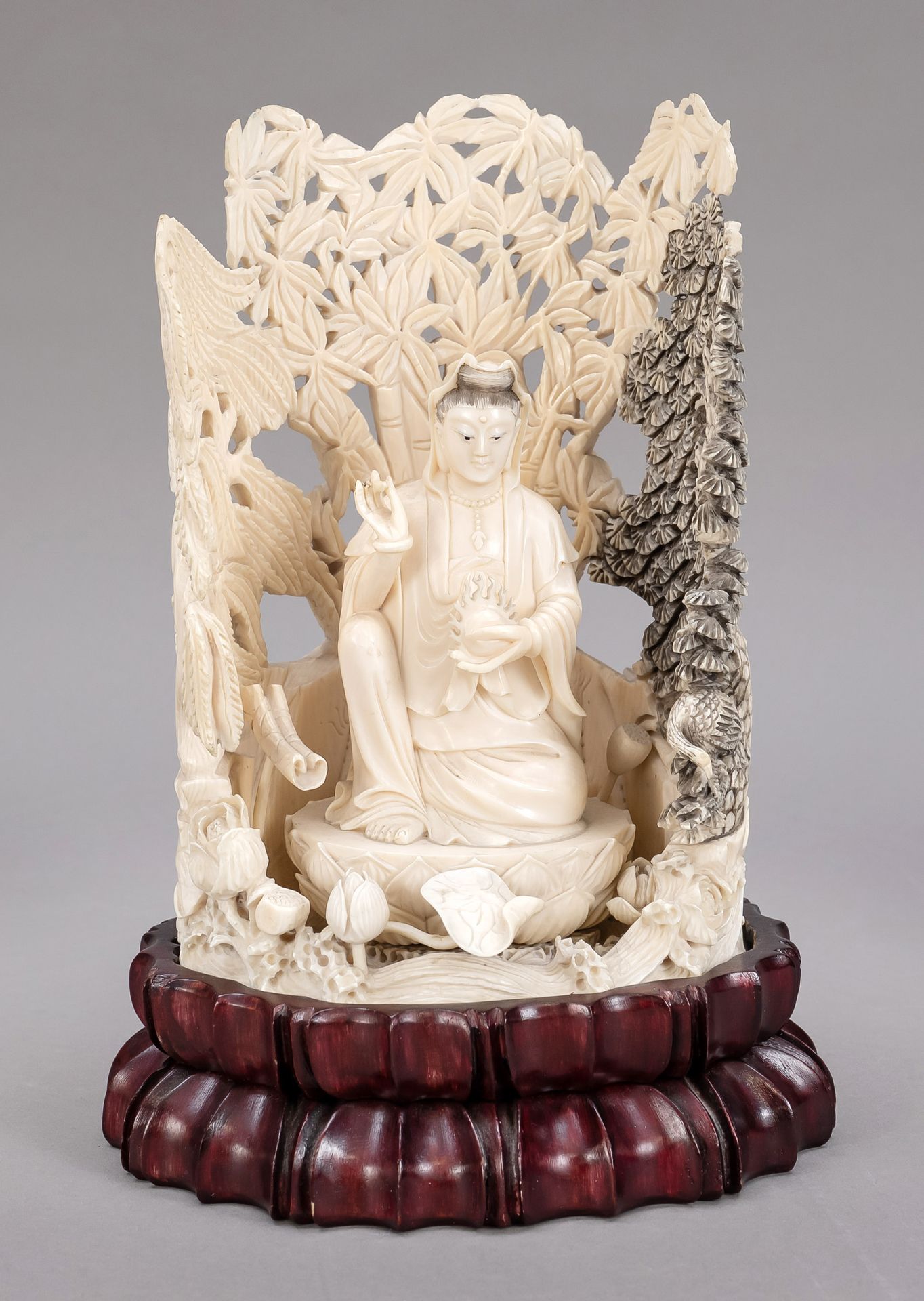 Null Guanyin on lotus seat, China, around 1920. Ivory carving. Openwork, partial&hellip;