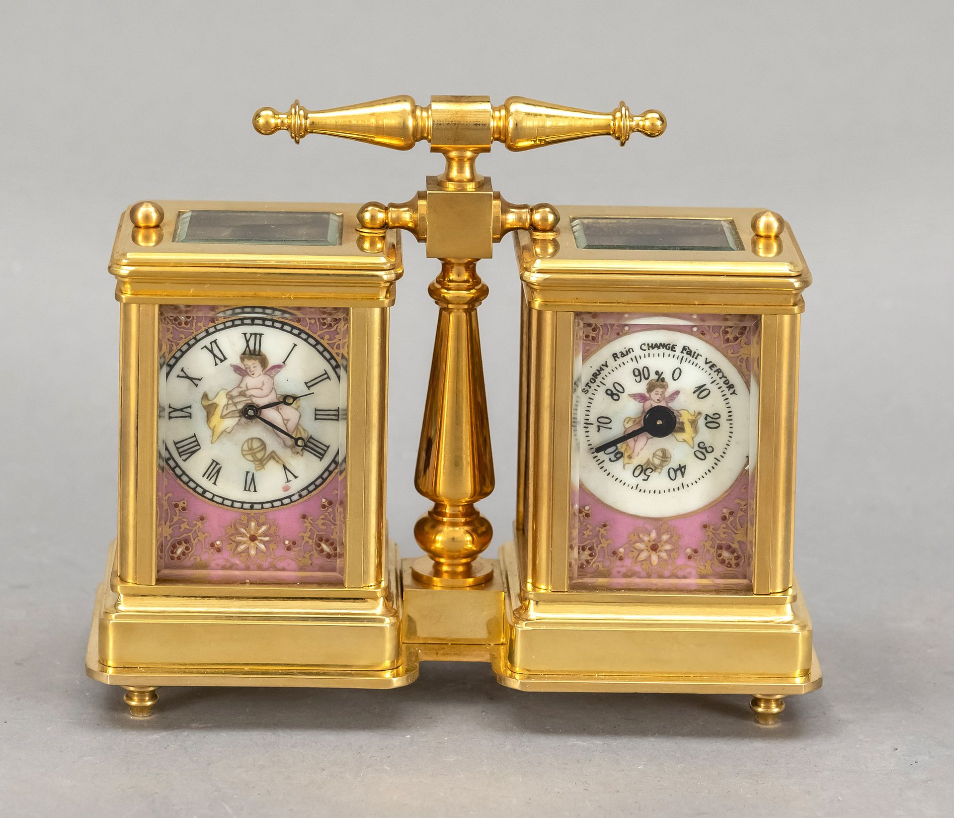 Null Pequeño reloj de sobremesa dorado con barómetro, s. XX, con placas de porce&hellip;