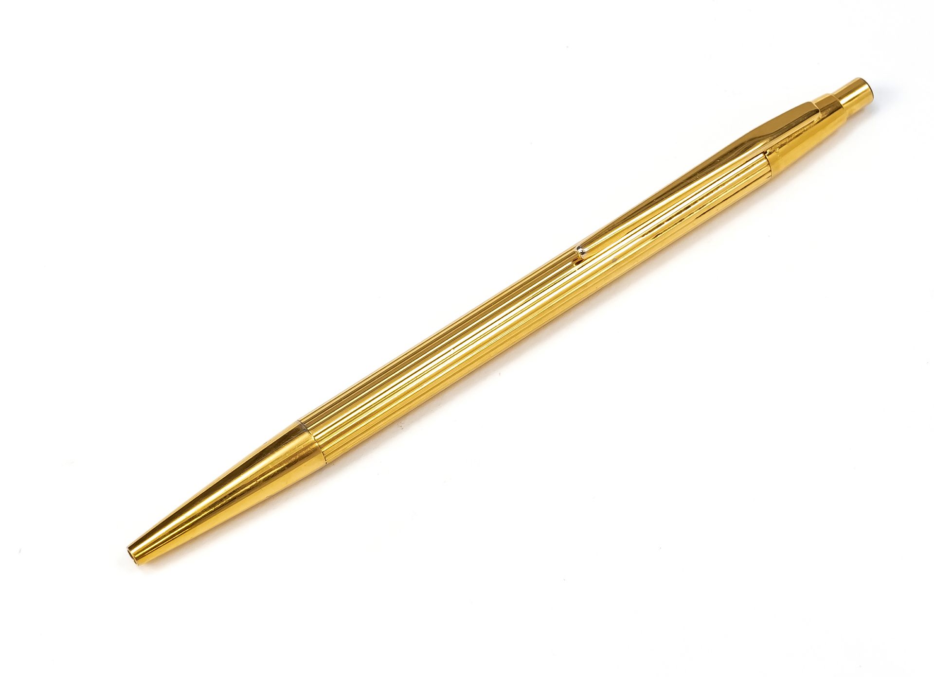 Null 万宝龙双头针，20世纪下半叶，Noblesse型号，镀金表壳，有条状雕刻，长14厘米
