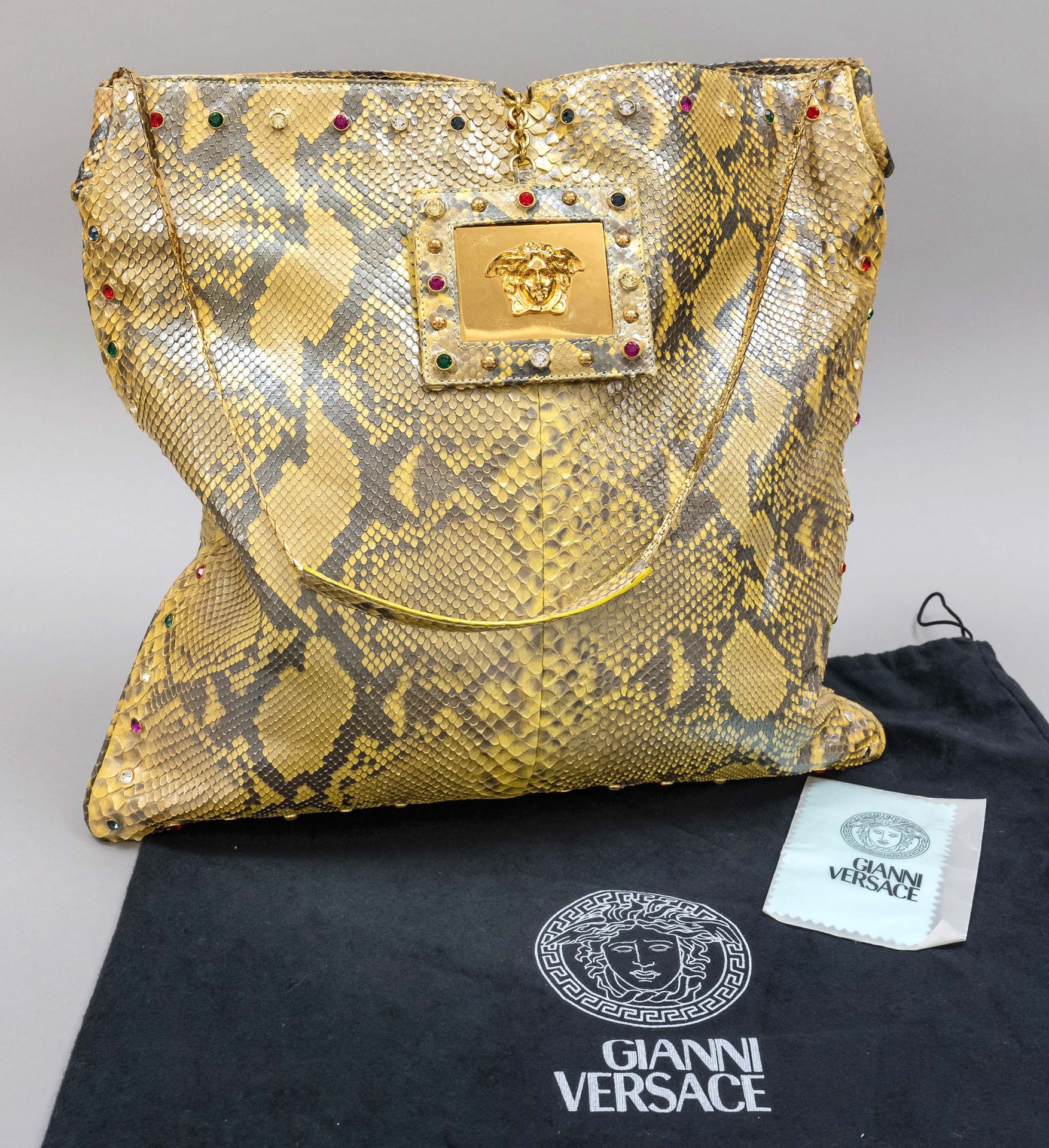 Null Versace, bolso tote plano de pitón dorado, piel de pitón teñida en tonos am&hellip;