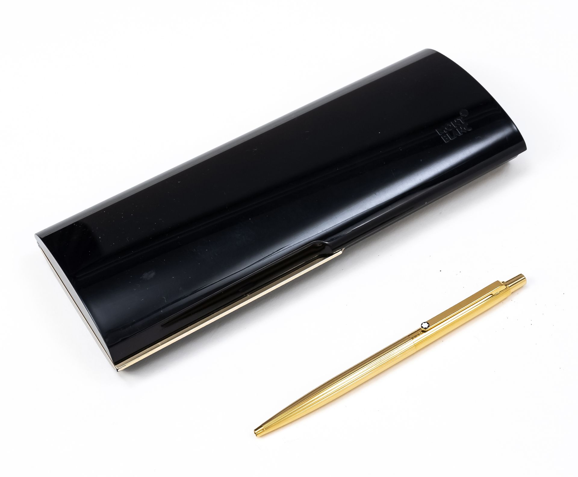 Null Montblanc ballpoint pen, 2nd half of 20th century, gilded case, with engrav&hellip;