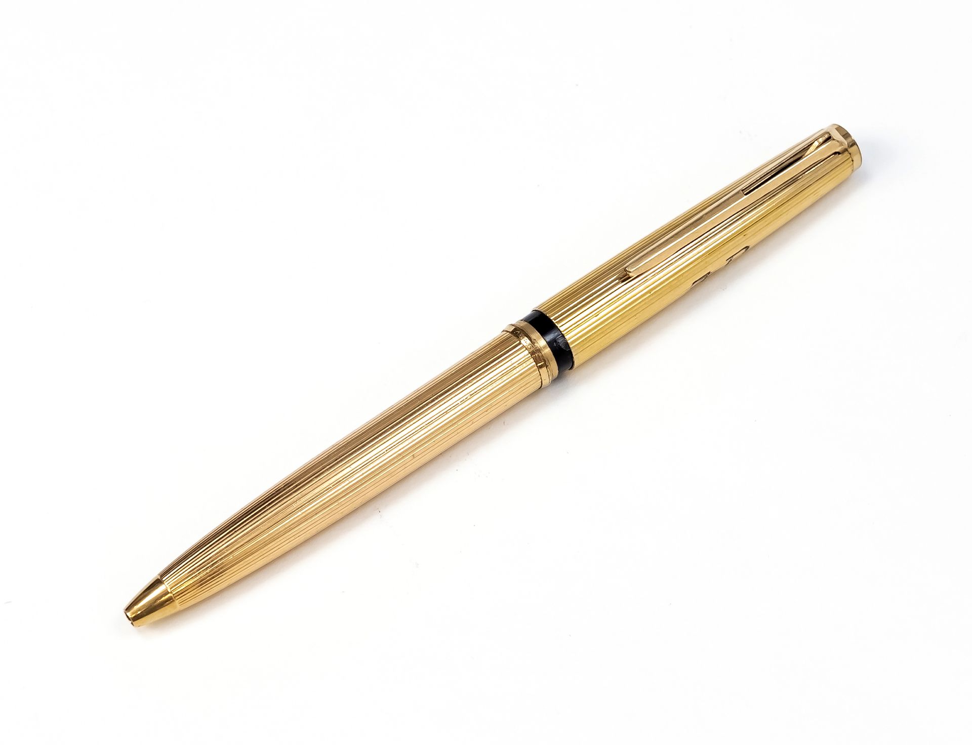 Null Montblanc lever action ballpoint pen, 2nd half of 20th c., No. 1846, gilded&hellip;
