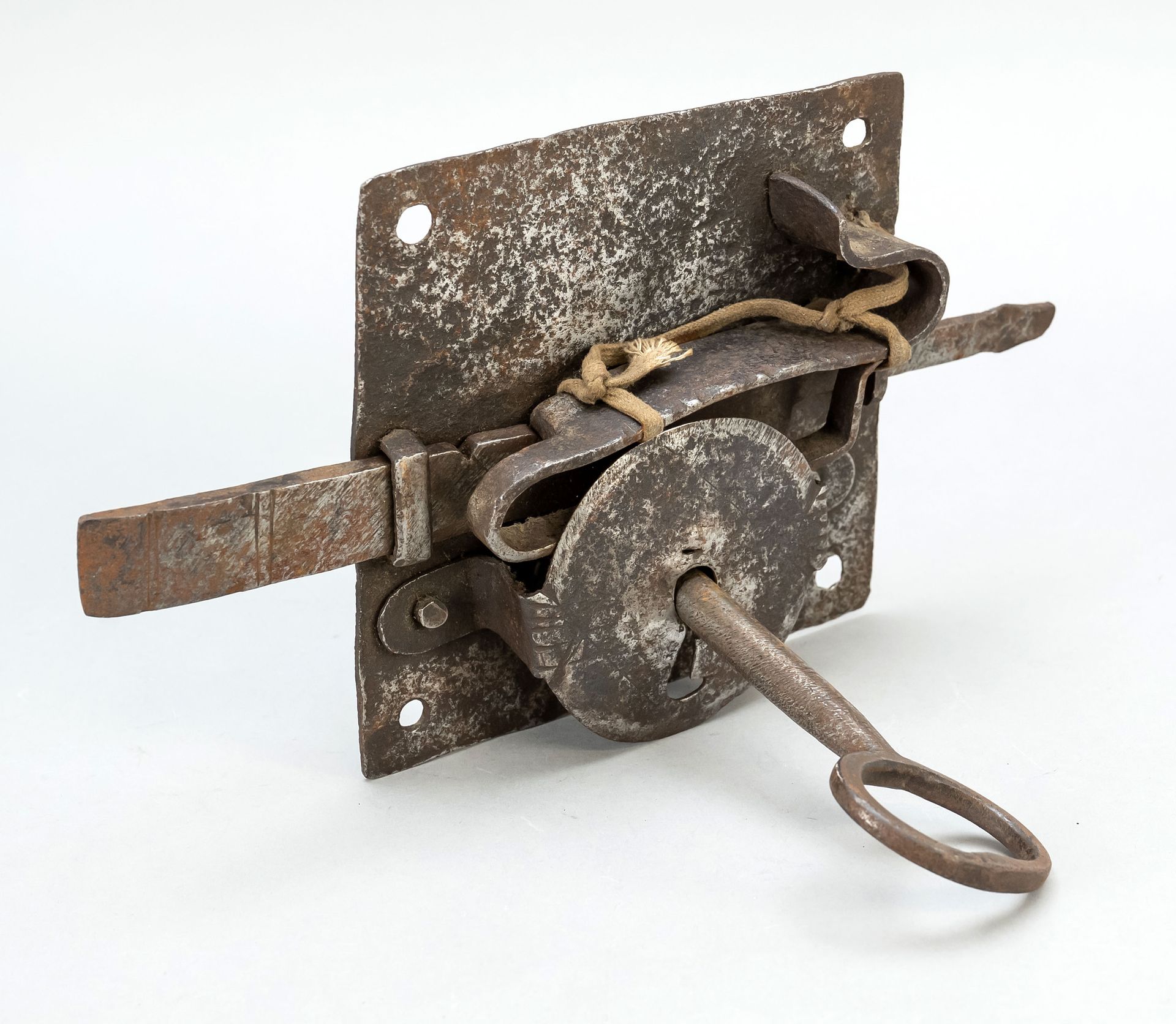 Null Serrure avec clé, 18e/19e siècle, fer, env. 30 x 17 cm