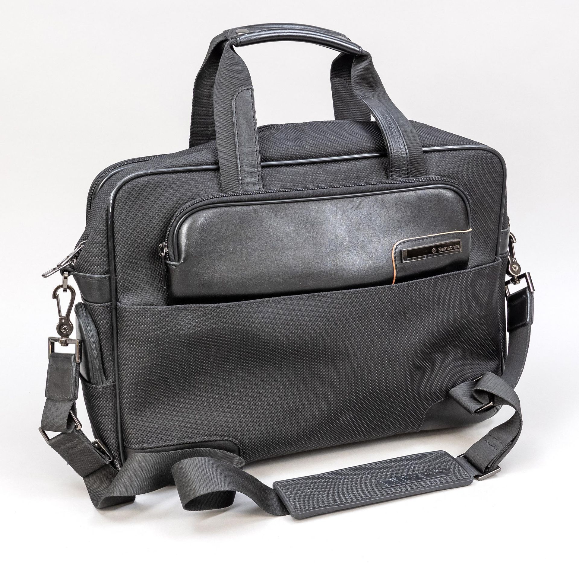 Null Samsonite, spaziosa valigetta/laptop bag, tessuto nero con dettagli in pell&hellip;
