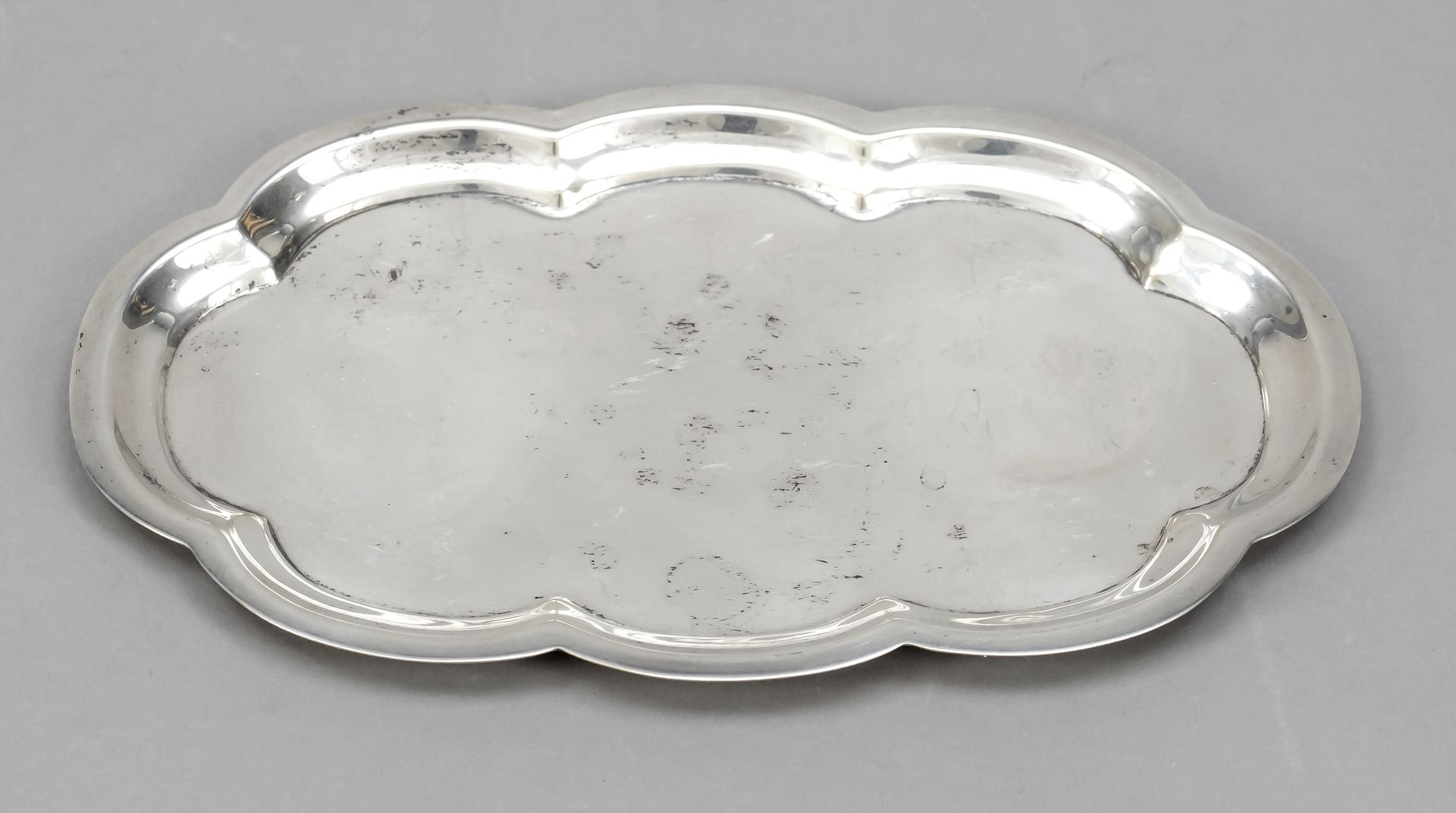 Null Ovales Tablett, USA, Mitte 20. Jh., Meisterzeichen Poole Silver Co., Taunto&hellip;