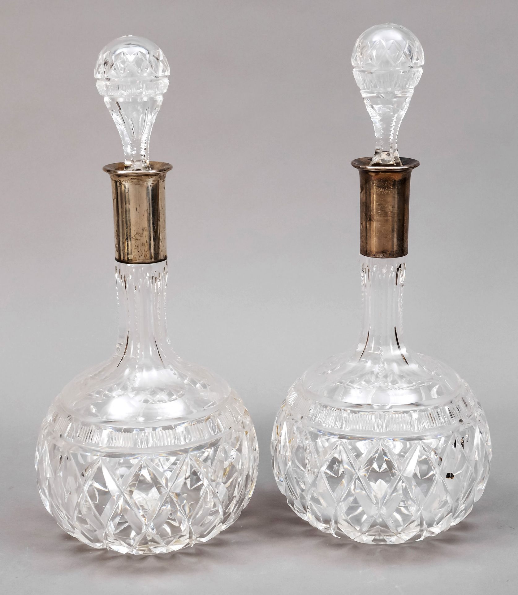 Null Pair of carafes with silver neck mounting, German, 20th century, silver 800&hellip;