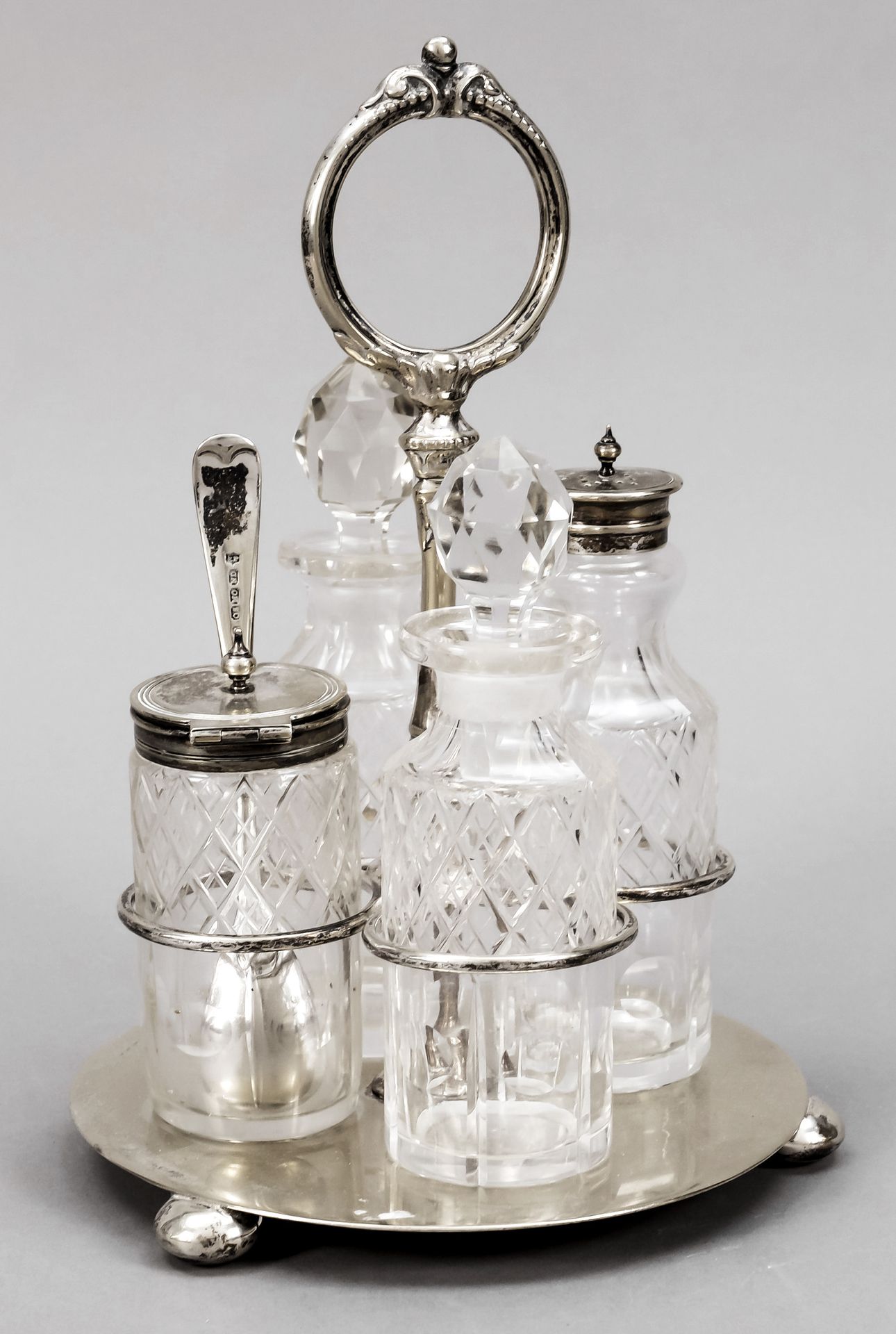 Null Cruet, England, early 20th c., plated, frame on 3 pressed ball feet, disc s&hellip;