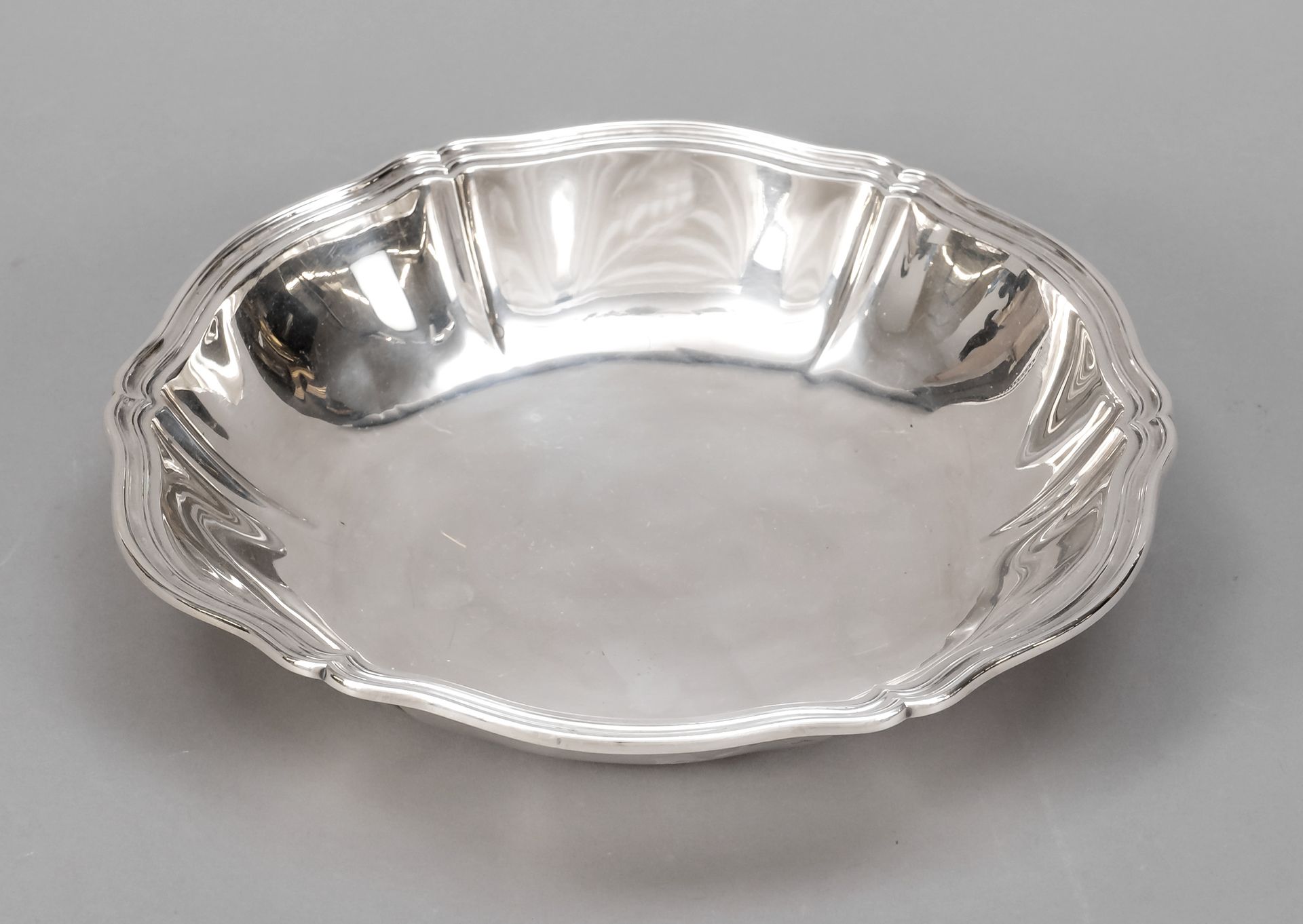 Null 圆碗，德国，20世纪，制造者标记Bruckmann & Söhne，Heilbronn，珠宝商标记Alb。Stotz，银800/000，德累斯顿巴洛克&hellip;