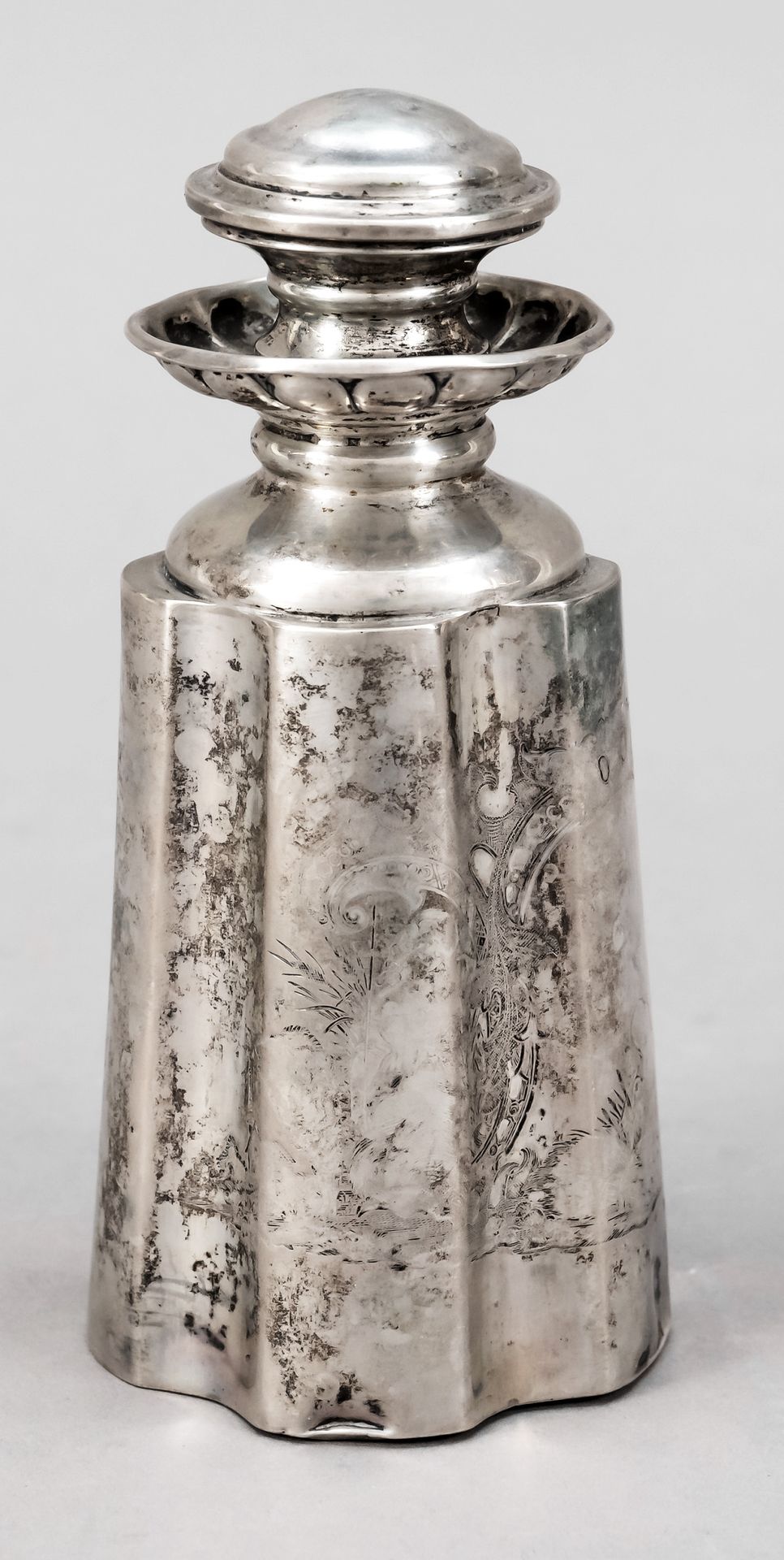 Null Biedermeier tea caddy, probably German, 19th century, silver 12 solder (750&hellip;