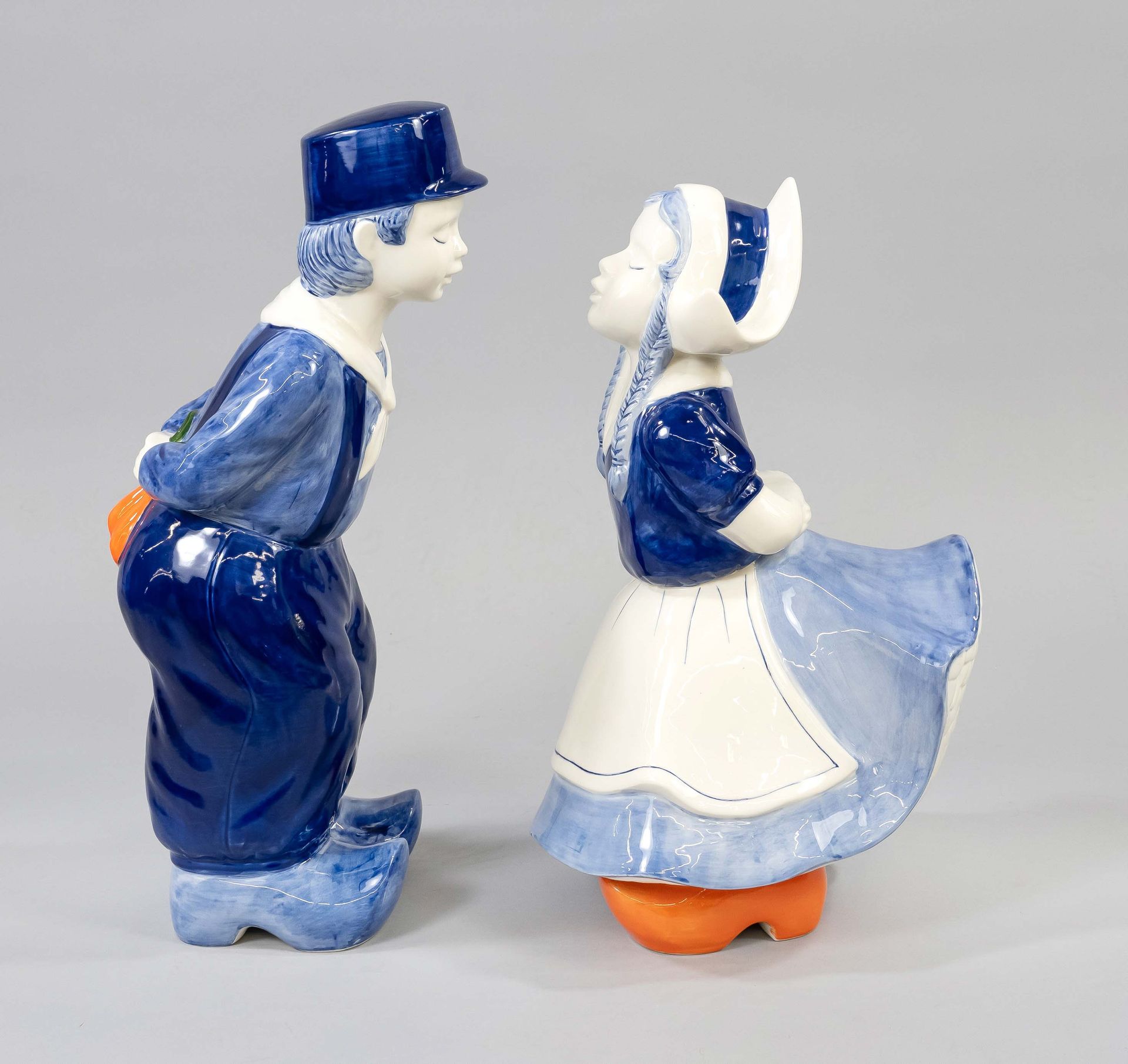 Dutch couple of children, Heinen Delft Blue, 20th c., bo… | Drouot.com