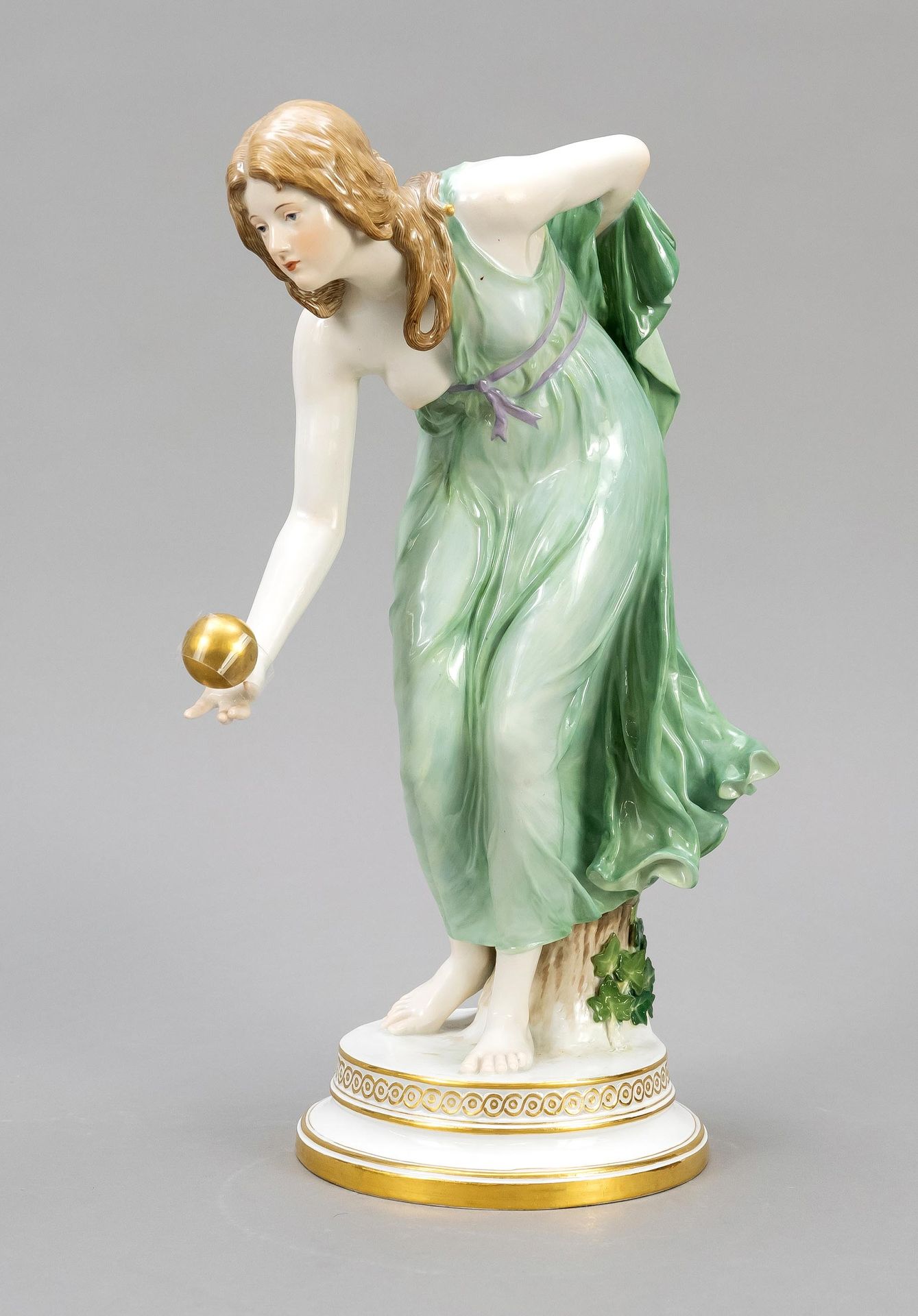 Null Giocatrice di palla, Meissen, periodo Knauf (1850-1924), I secolo, disegno &hellip;