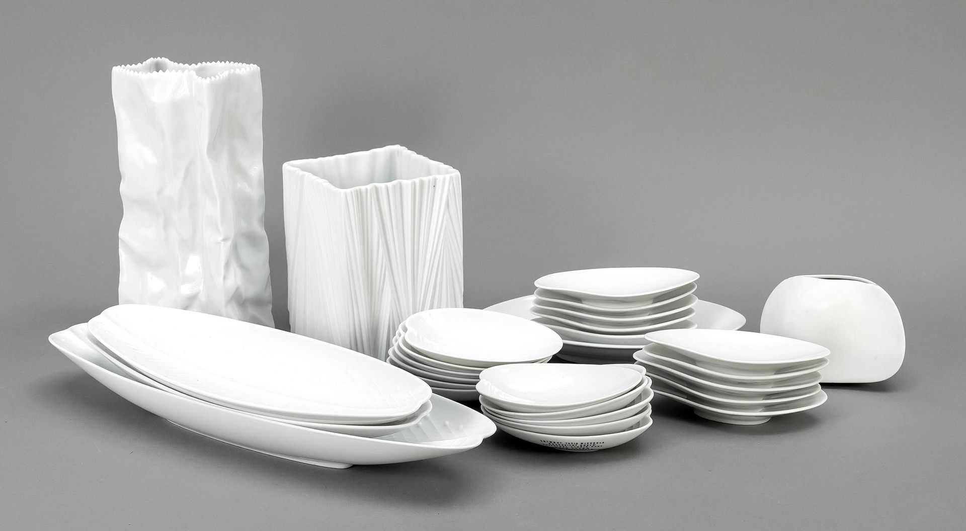 Null Assorted white porcelain, 28 pieces, Rosenthal, Selb and Kronach, 20th cent&hellip;