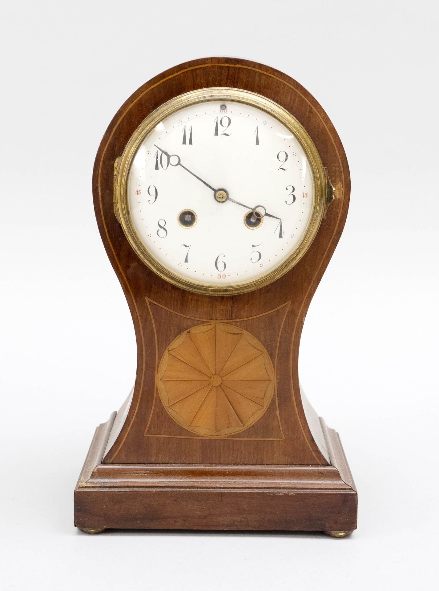 Null Wooden table clock with light thread inlays and pattern inlays, around 1930&hellip;